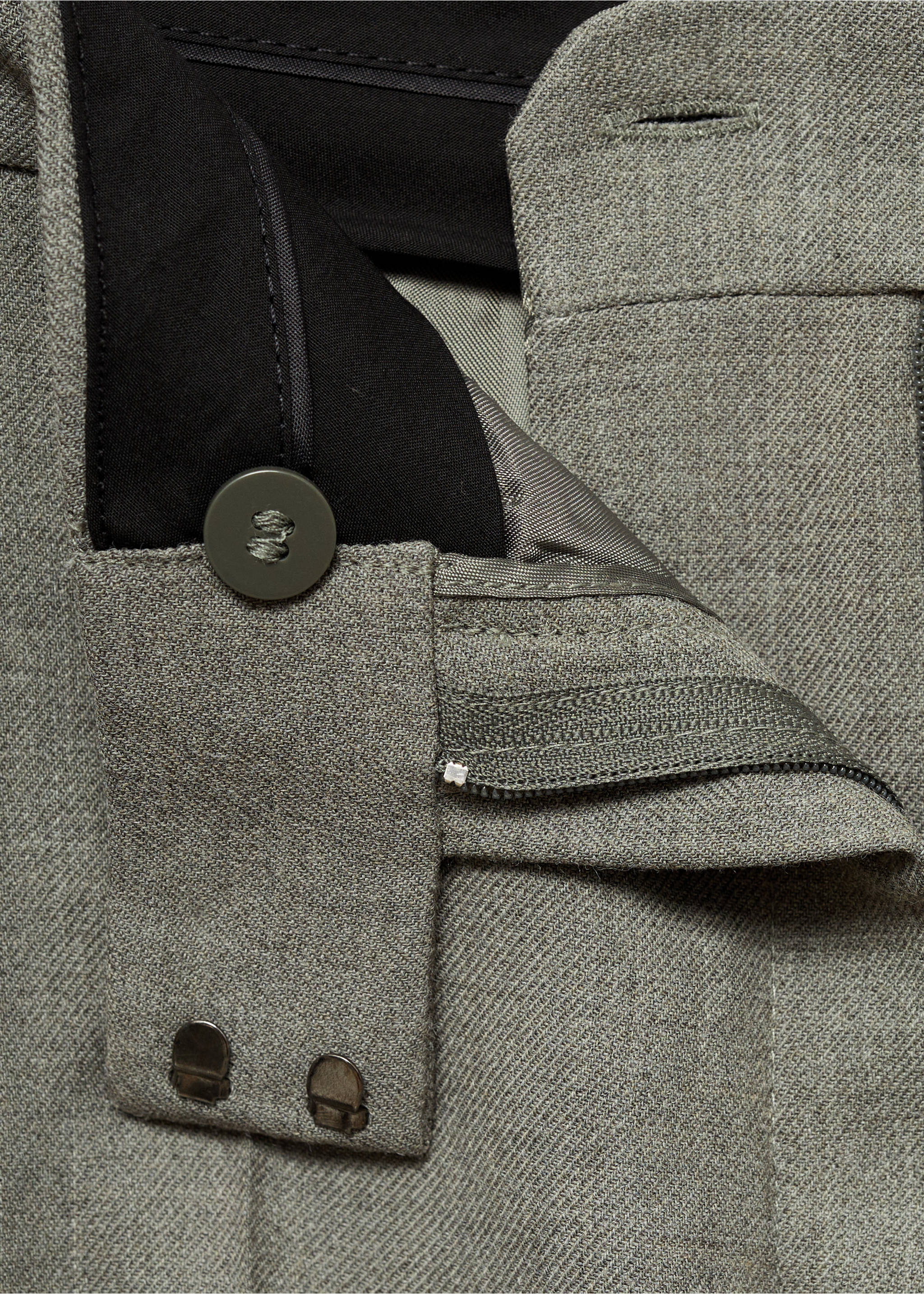 Pantalon de costume flare - Détail de l'article 0, Gris chiné clair. Ref: 77096759-00.