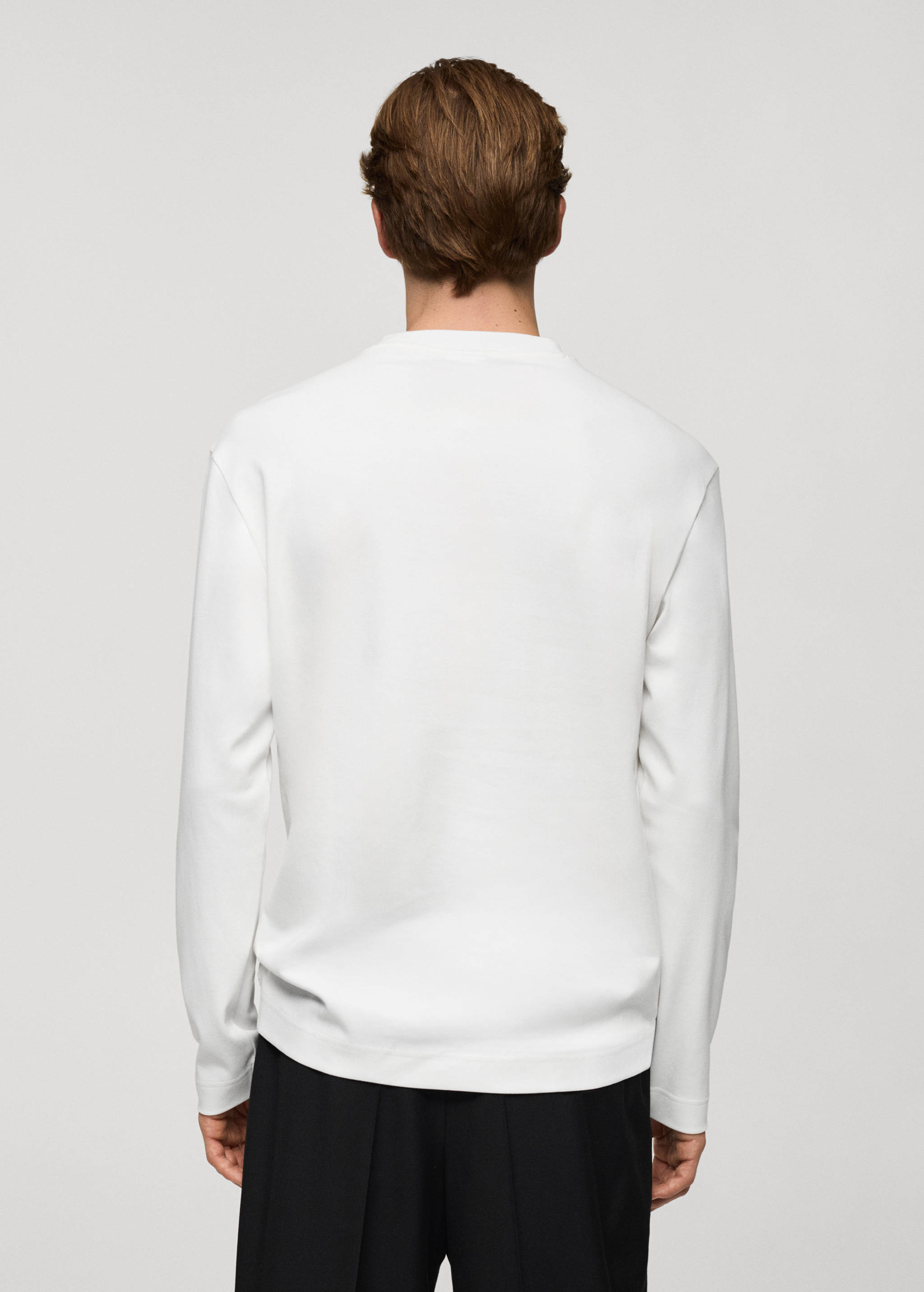 100% cotton long-sleeved t-shirt - Reverse of the article