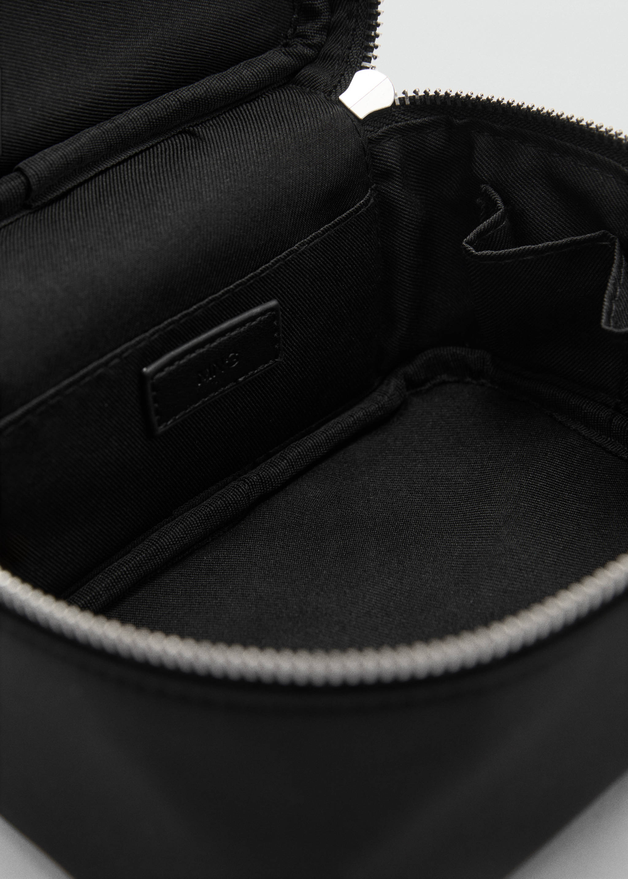 Nylon toiletry bag briefcase - Details of the article 1