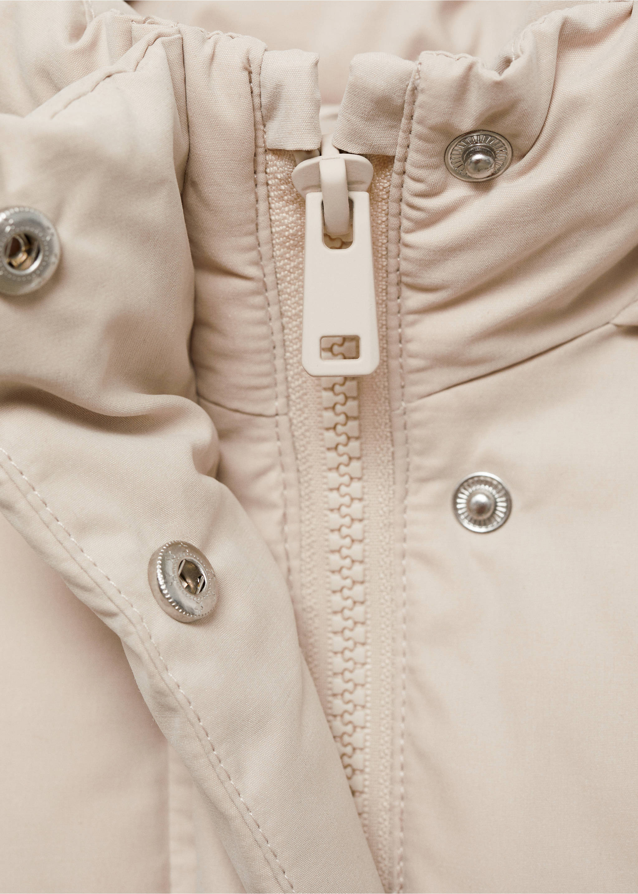 Pocket quilted jacket - Details of the article 8, Light/Pastel Grey. Ref: 77097639-00.