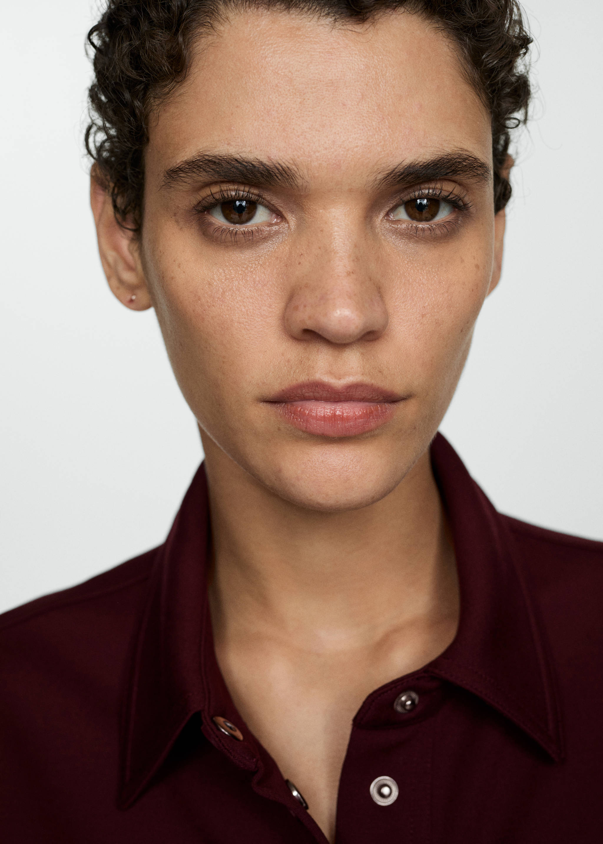 Waistcoat with buttons and pockets - Details of the article 1