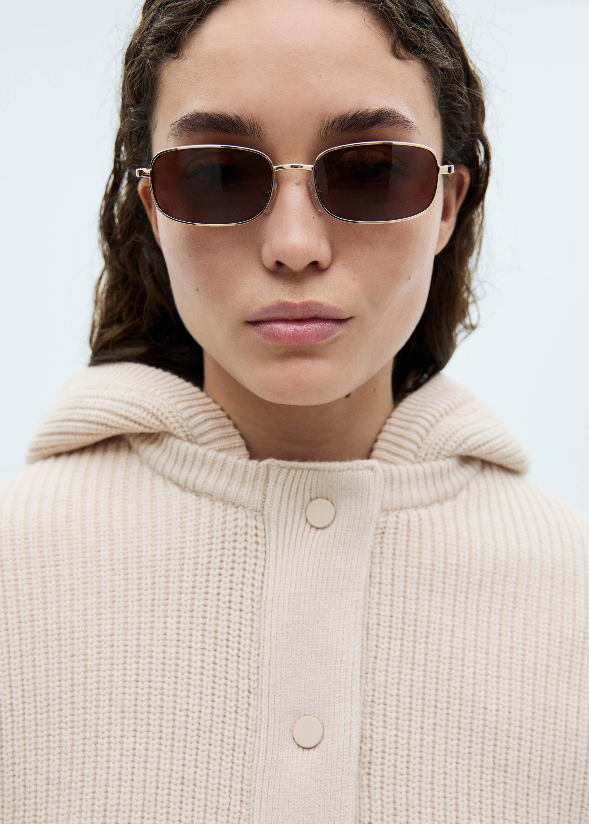 Knitted hooded jacket - Details of the article 1