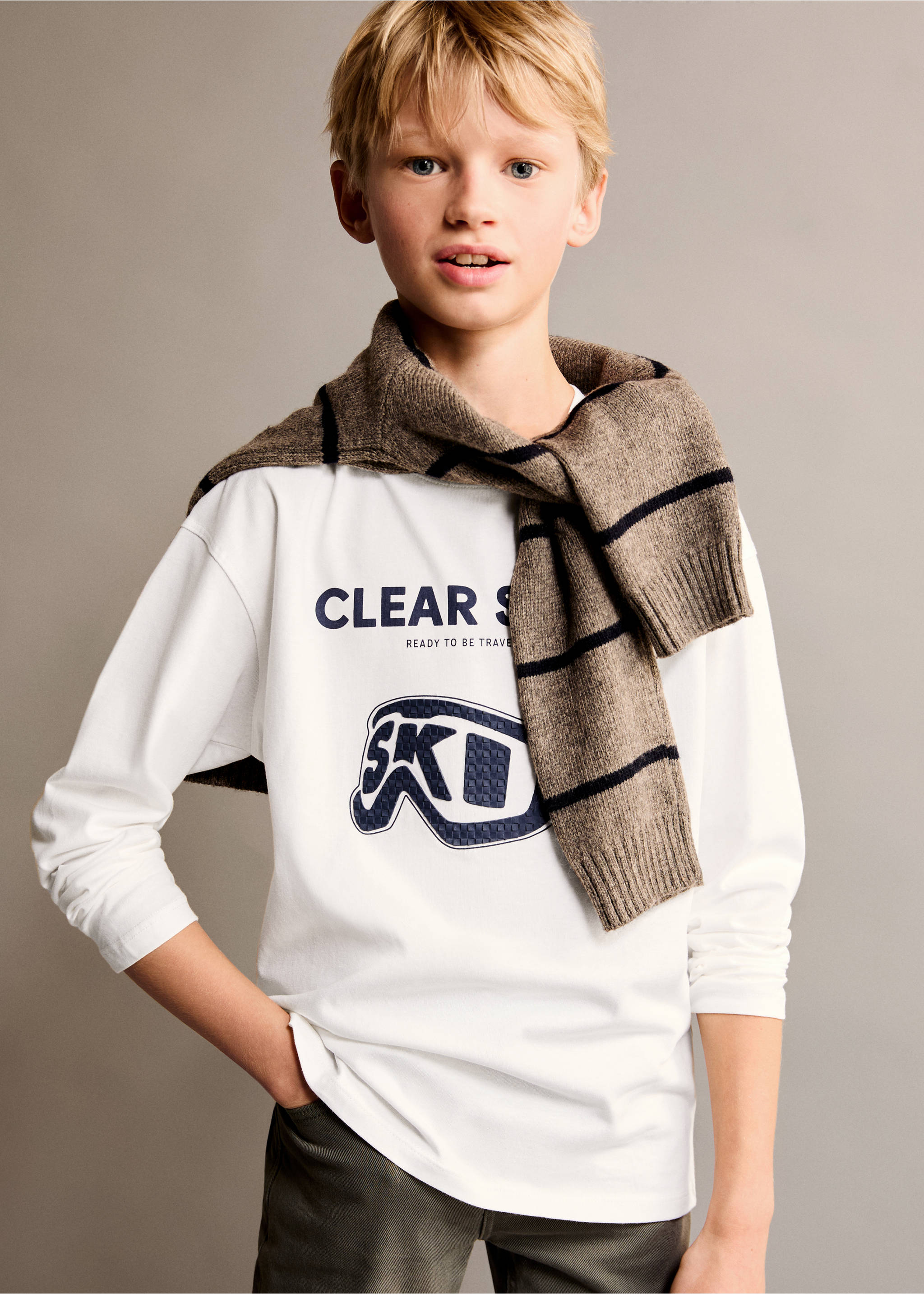 T-shirt manches longues imprimé - Plan moyen, Blanc cassé. Ref: 77097666-00.