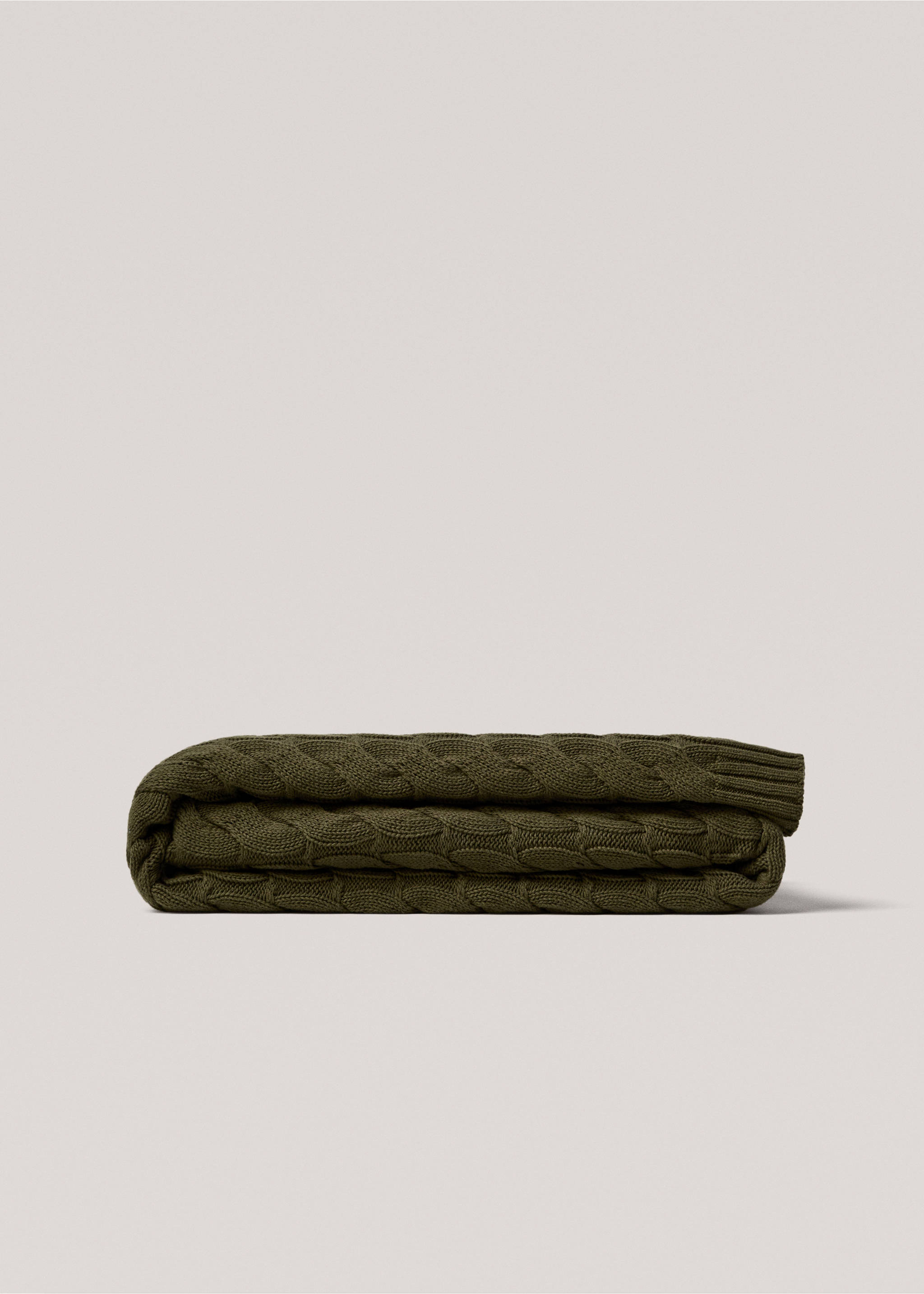 Braided-design blanket 130x180cm - Article without model, Green. Ref: 77097669-00.