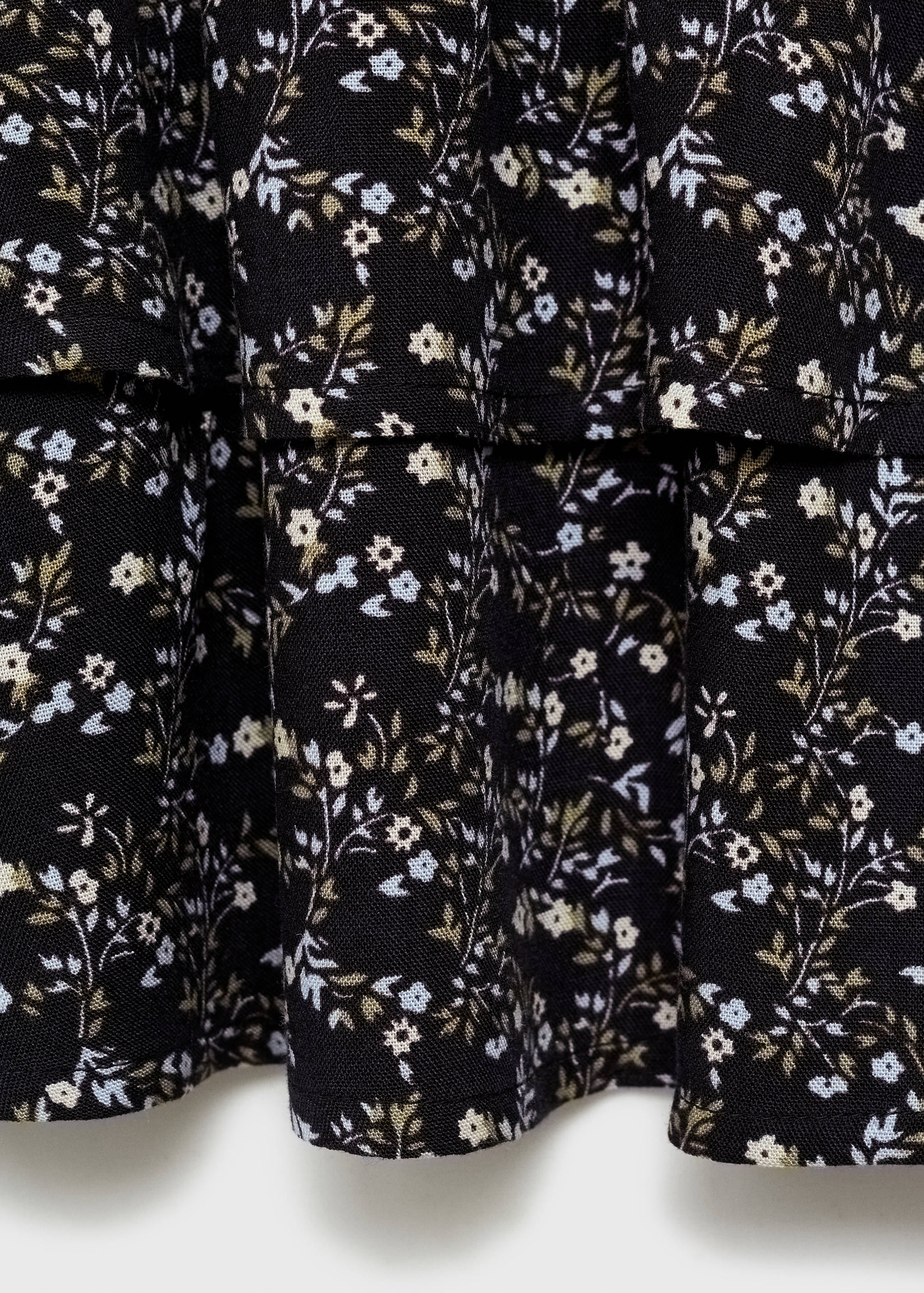 Faldilla flors volants - Detall de l'article 8