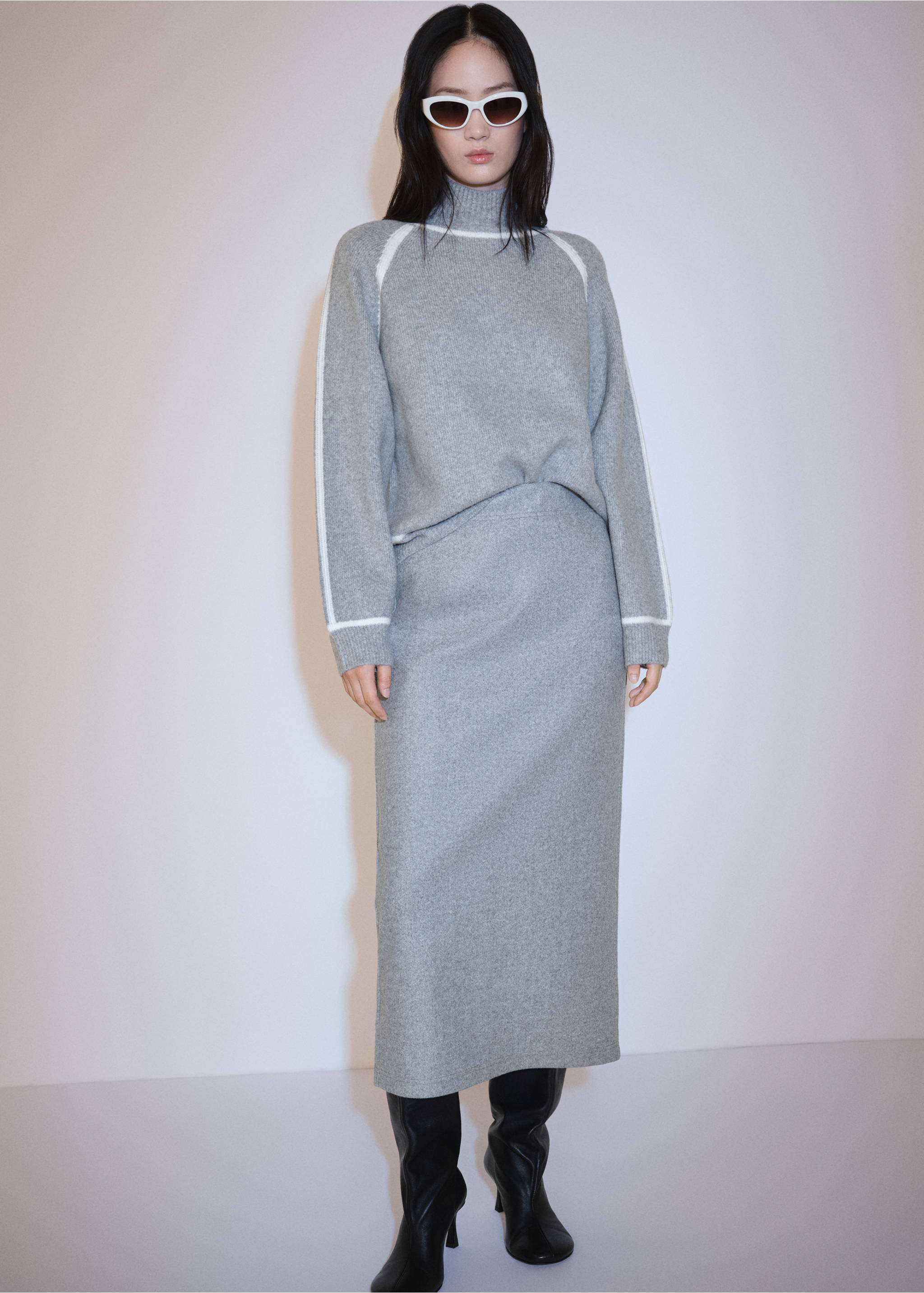 Sweatshirt midi brim - Details of the article 2, Grey. Ref: 77097685-00.
