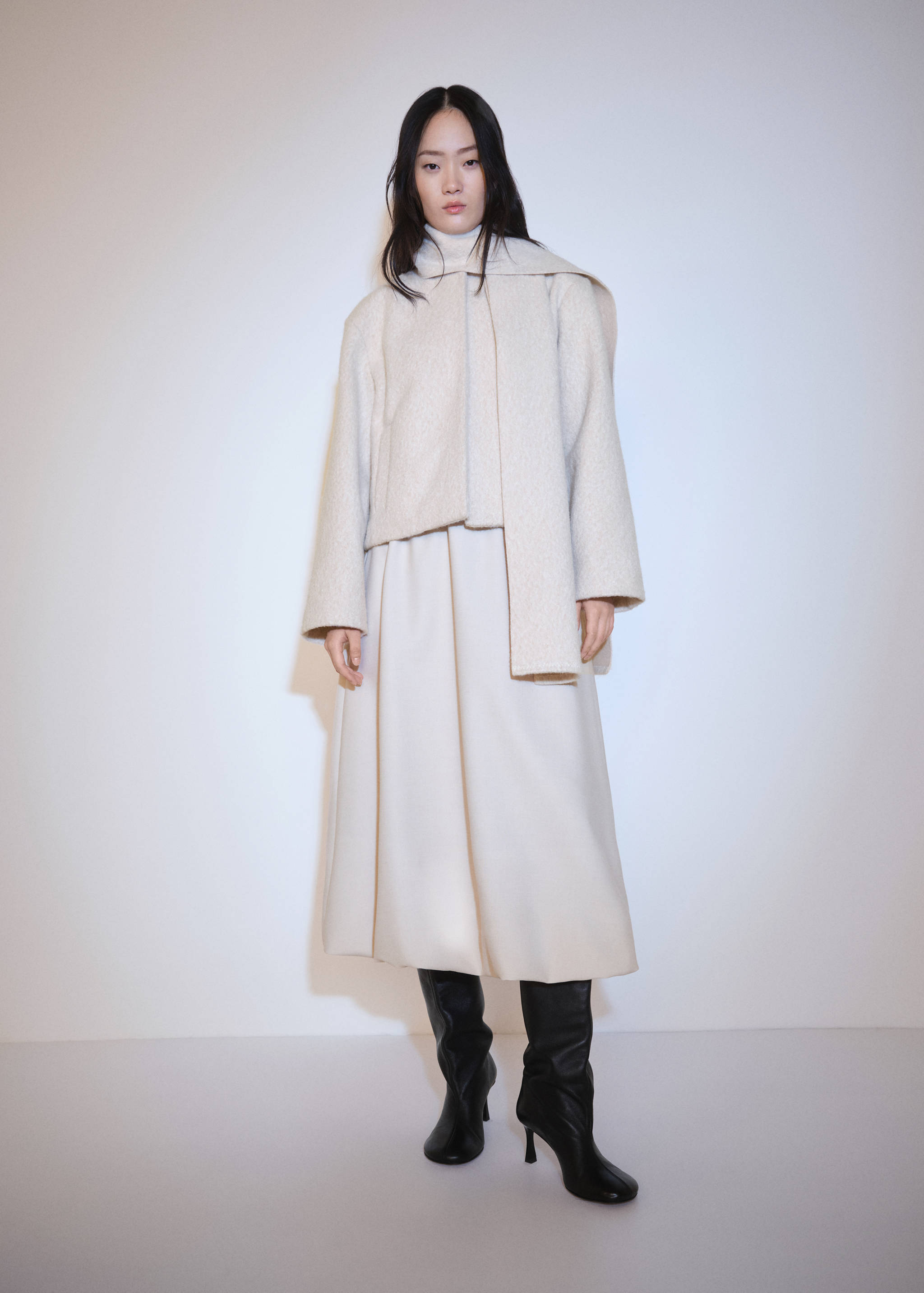 Chaqueta bolsillos bufanda - Plano general