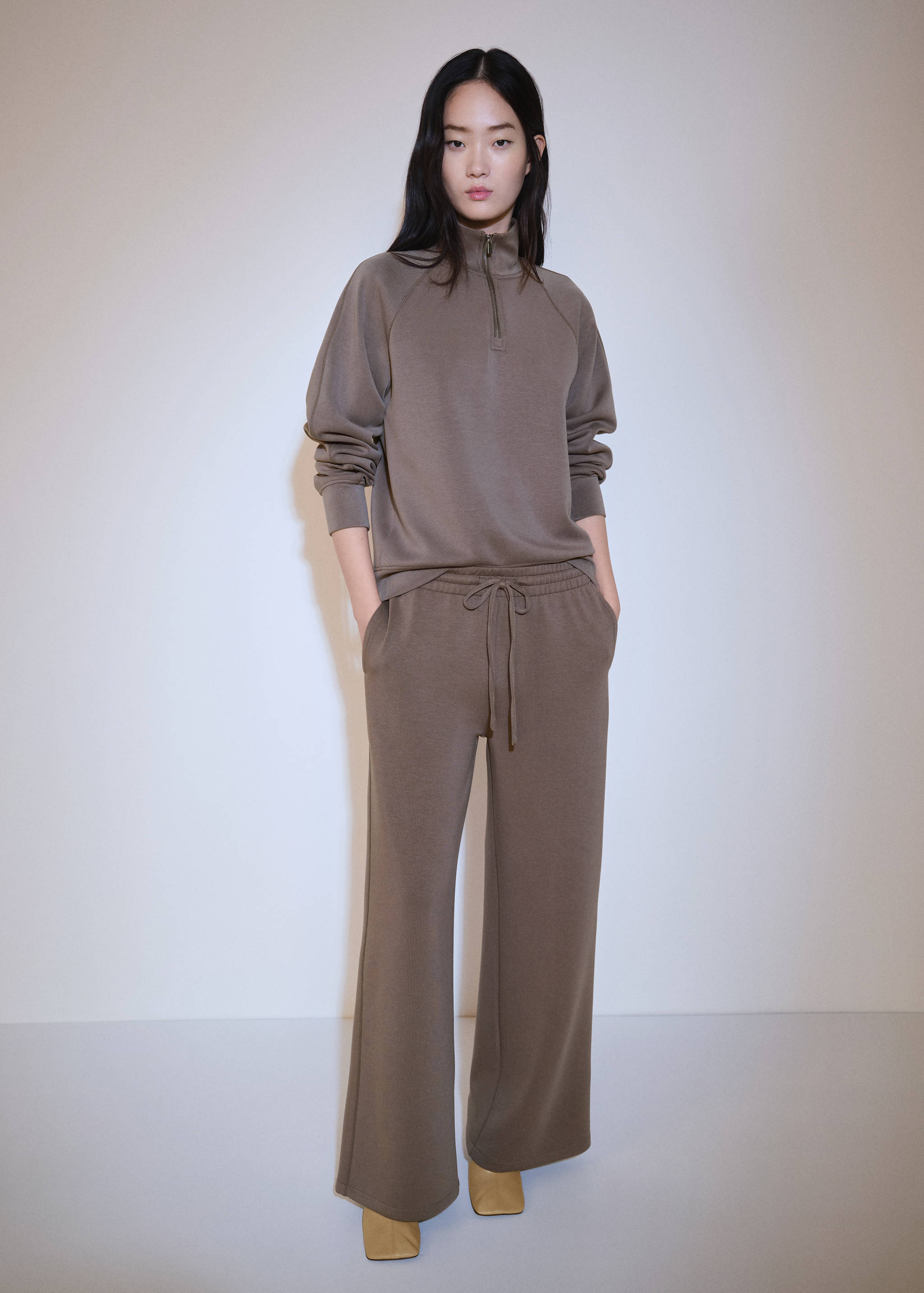 Sweatshirt met hoge boord en rits - Overzichtstekening