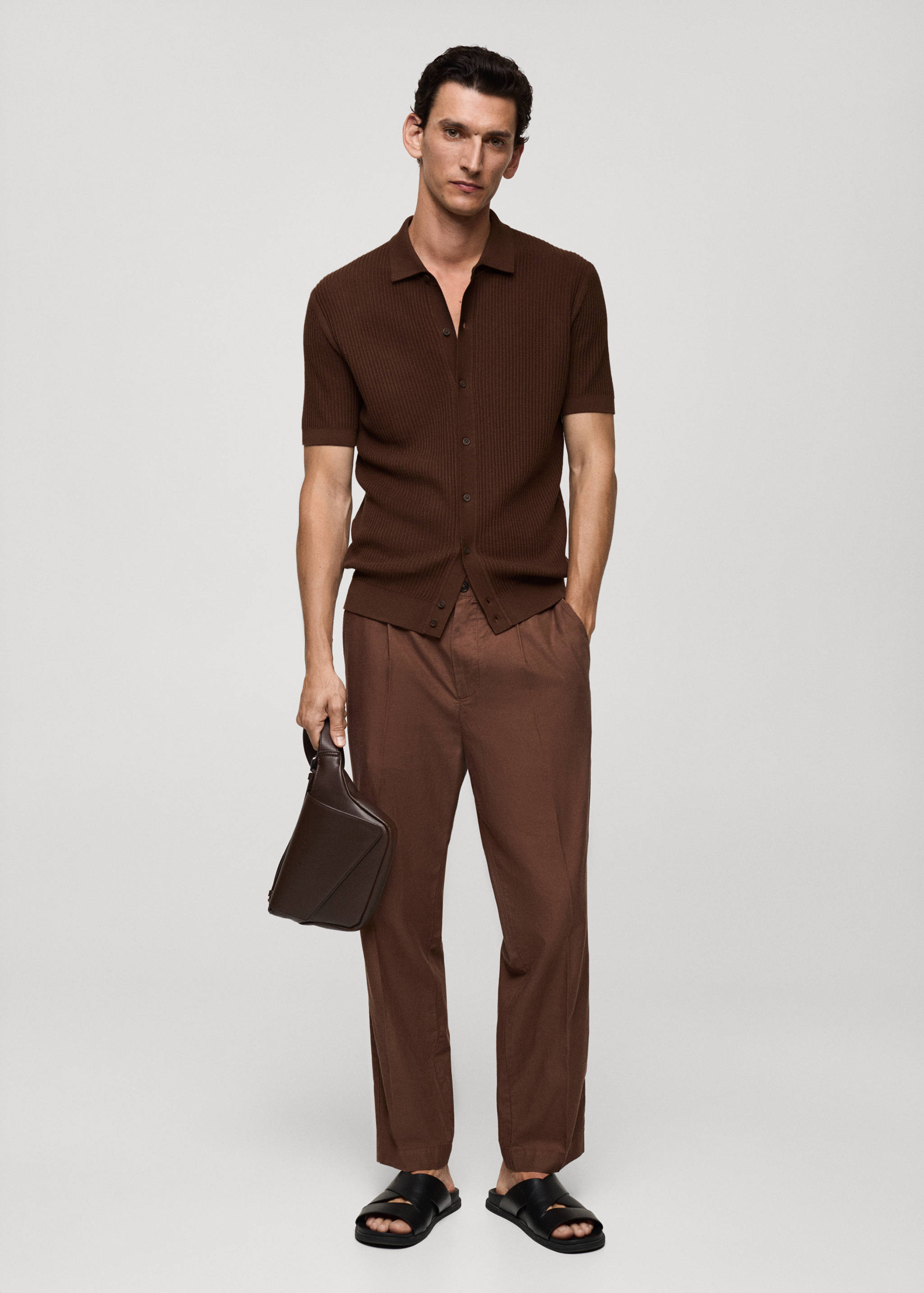 Polo de malha fina canelada com botões - Plano geral