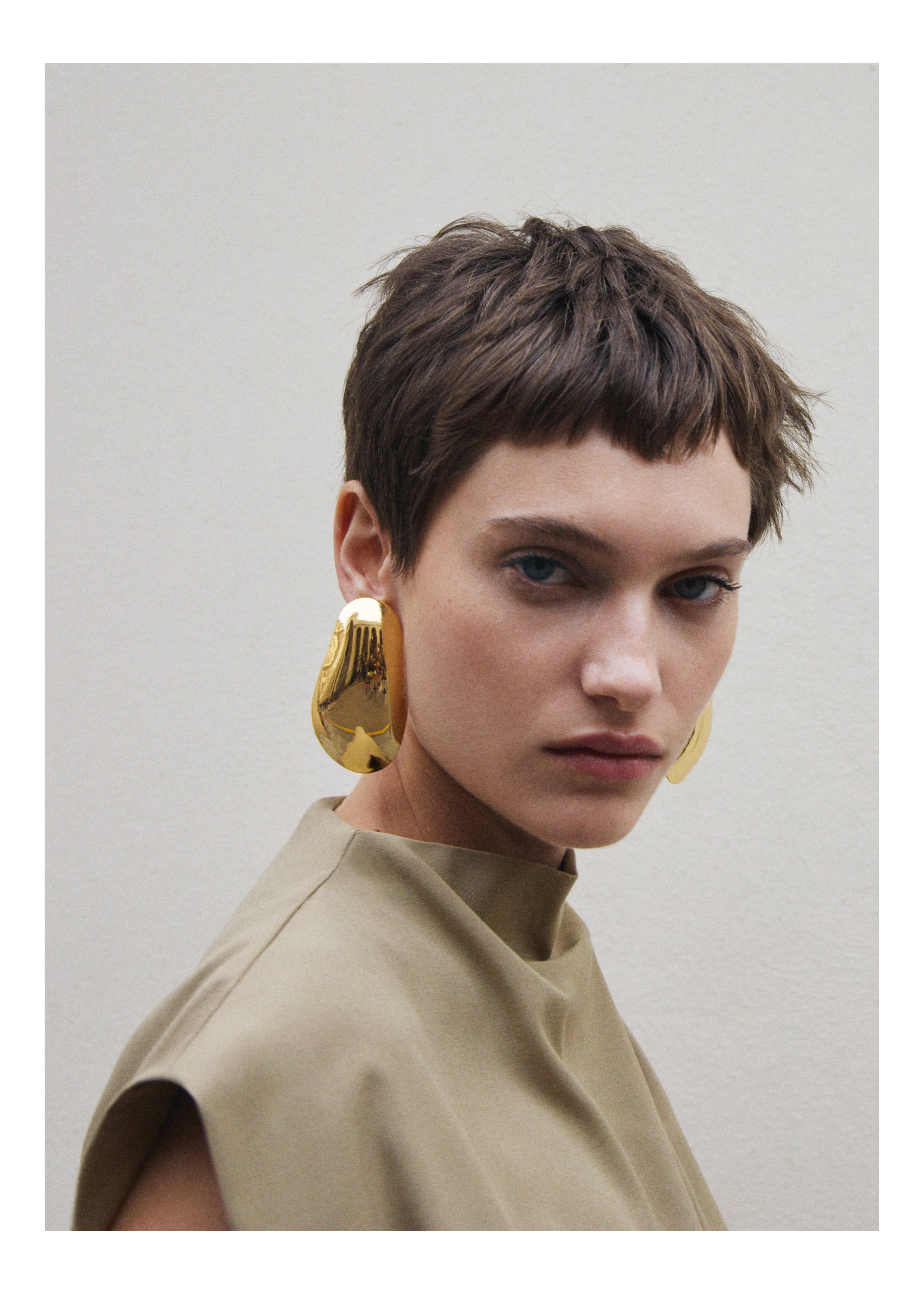 Boucles d'oreilles maxi asymétriques - Détail de l'article 9, Or. Ref: 77097697-00.