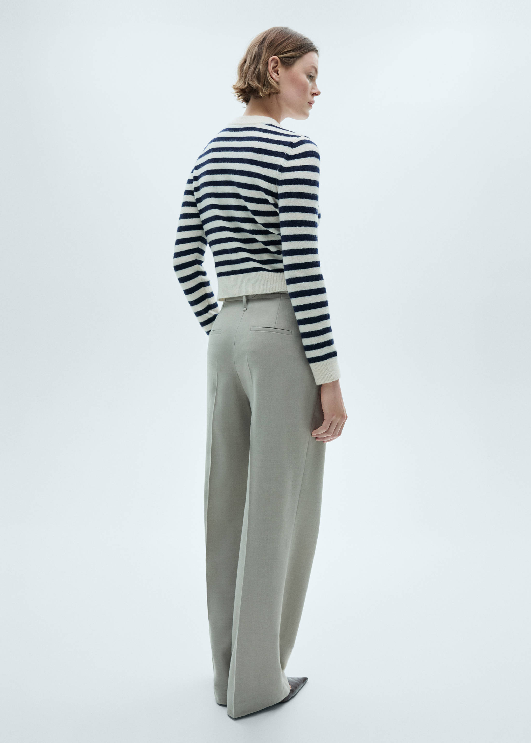 Knitted cardigan with jewel button - Reverse of the article