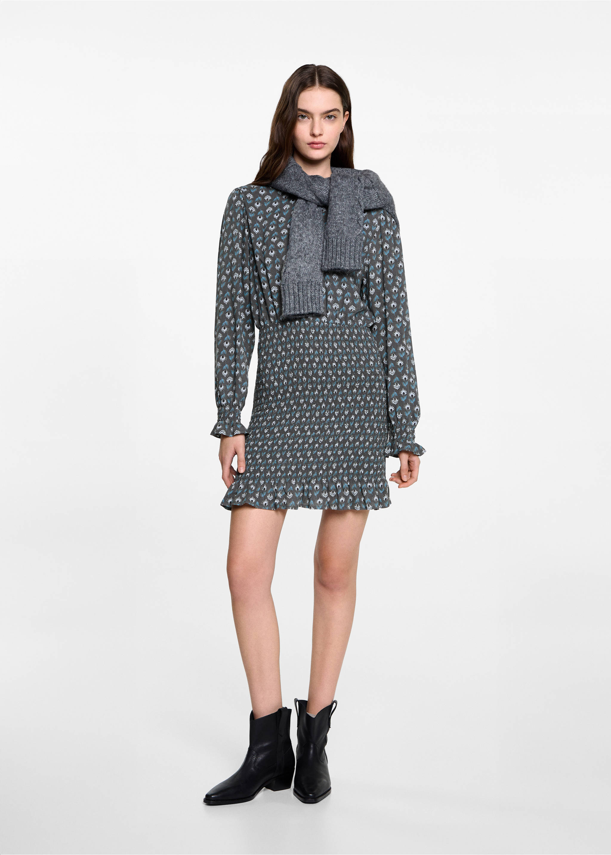 Vestido estampado detalle fruncido - Plano general, Gris antracita. Ref: 77097701-00.