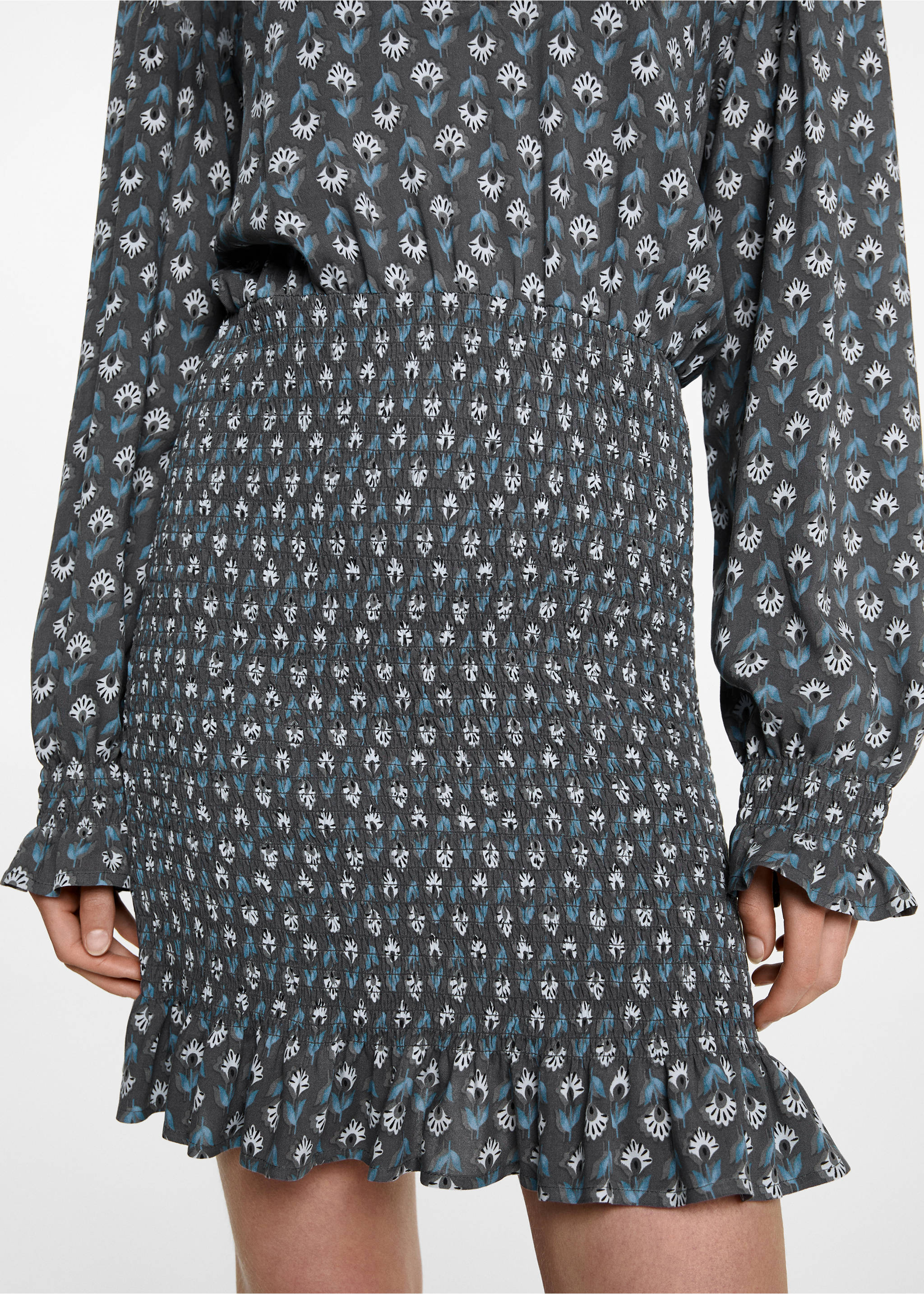 Printed dress with ruffled detail - Details of the article 3, Charcoal. Ref: 77097701-00.