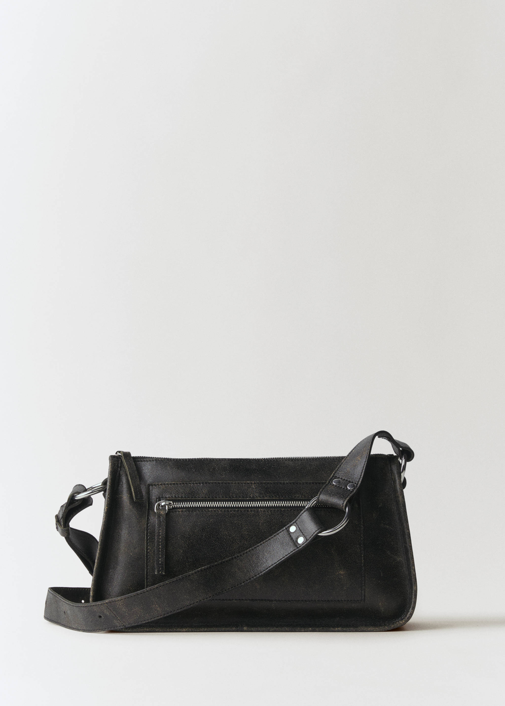 Bolso piel detalles metálicos - Artículo sin modelo