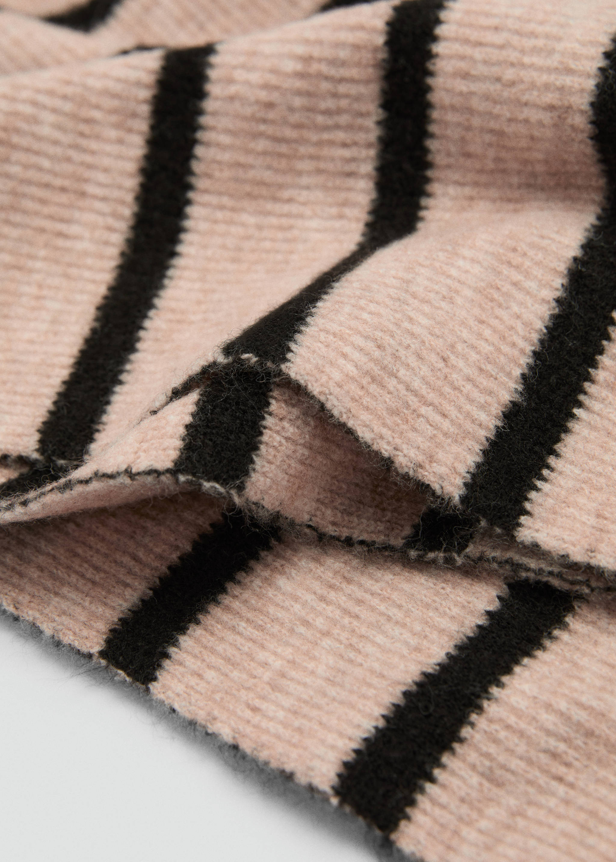 Striped knit scarf - Medium plane