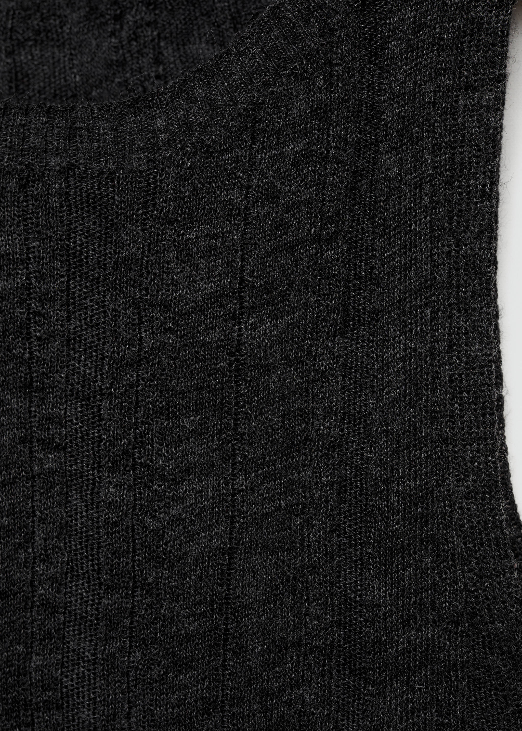 Knit halter top - Details of the article 8, Dark Heather Grey. Ref: 77097713-00.