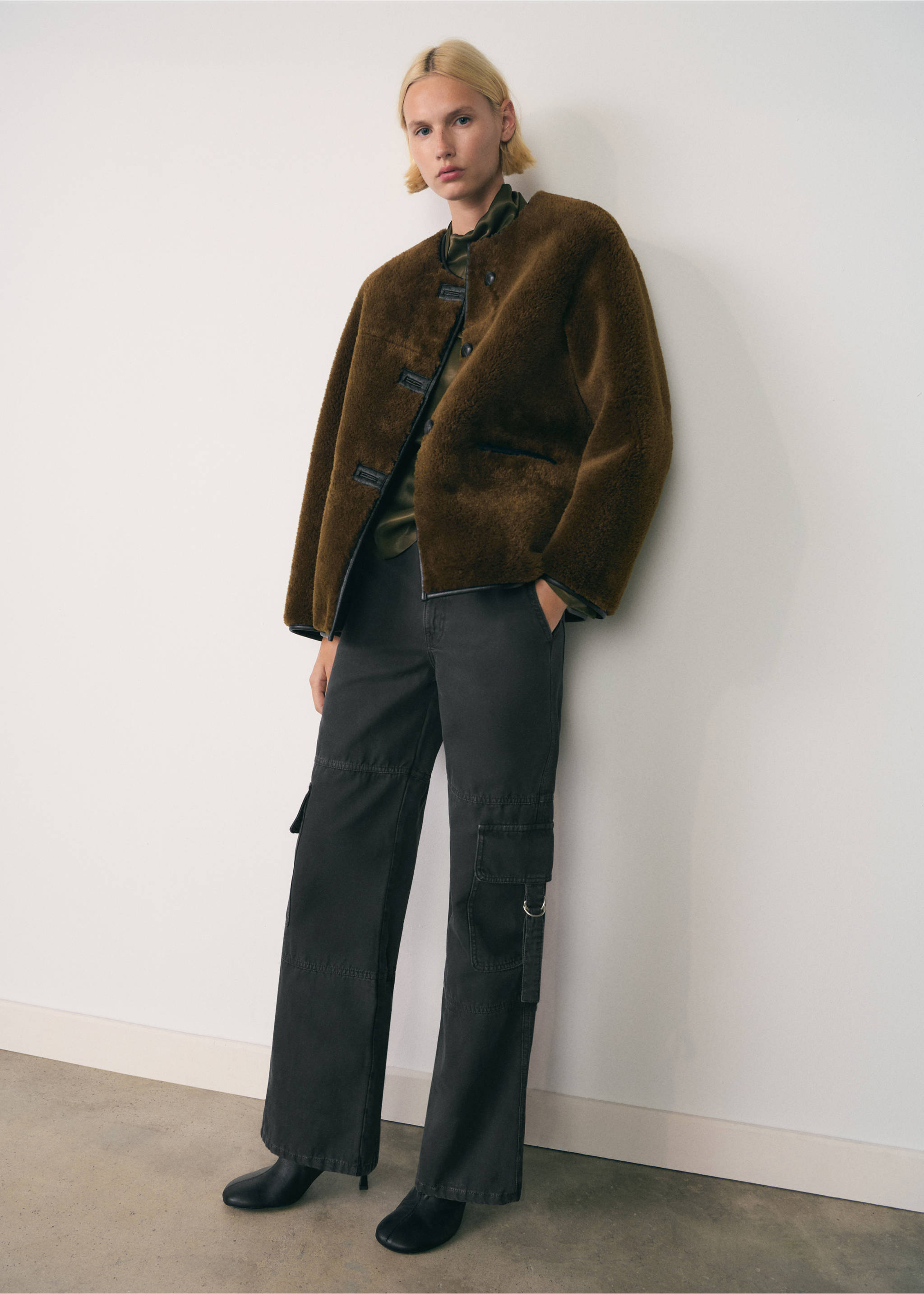 Faux-fur coat with appliqués - General plane, Khaki. Ref: 77097914-00.