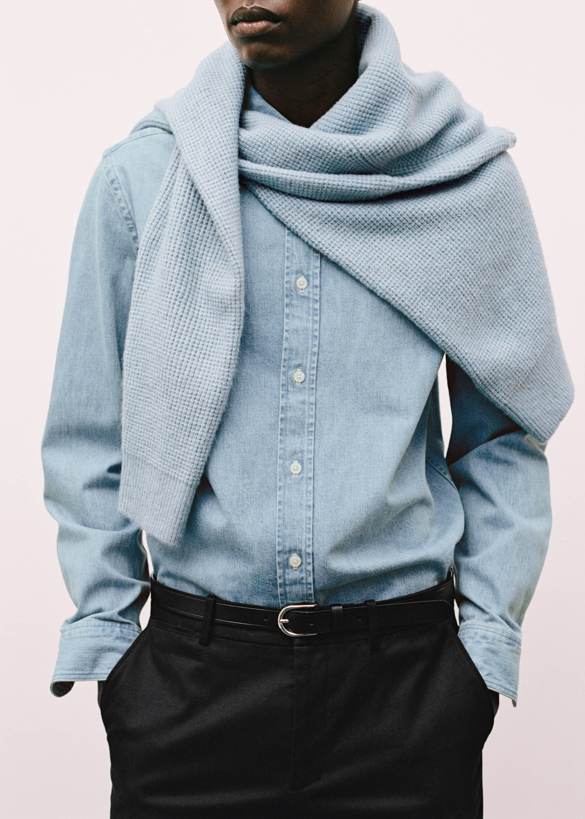 Regular fit denim shirt - Details of the article 3