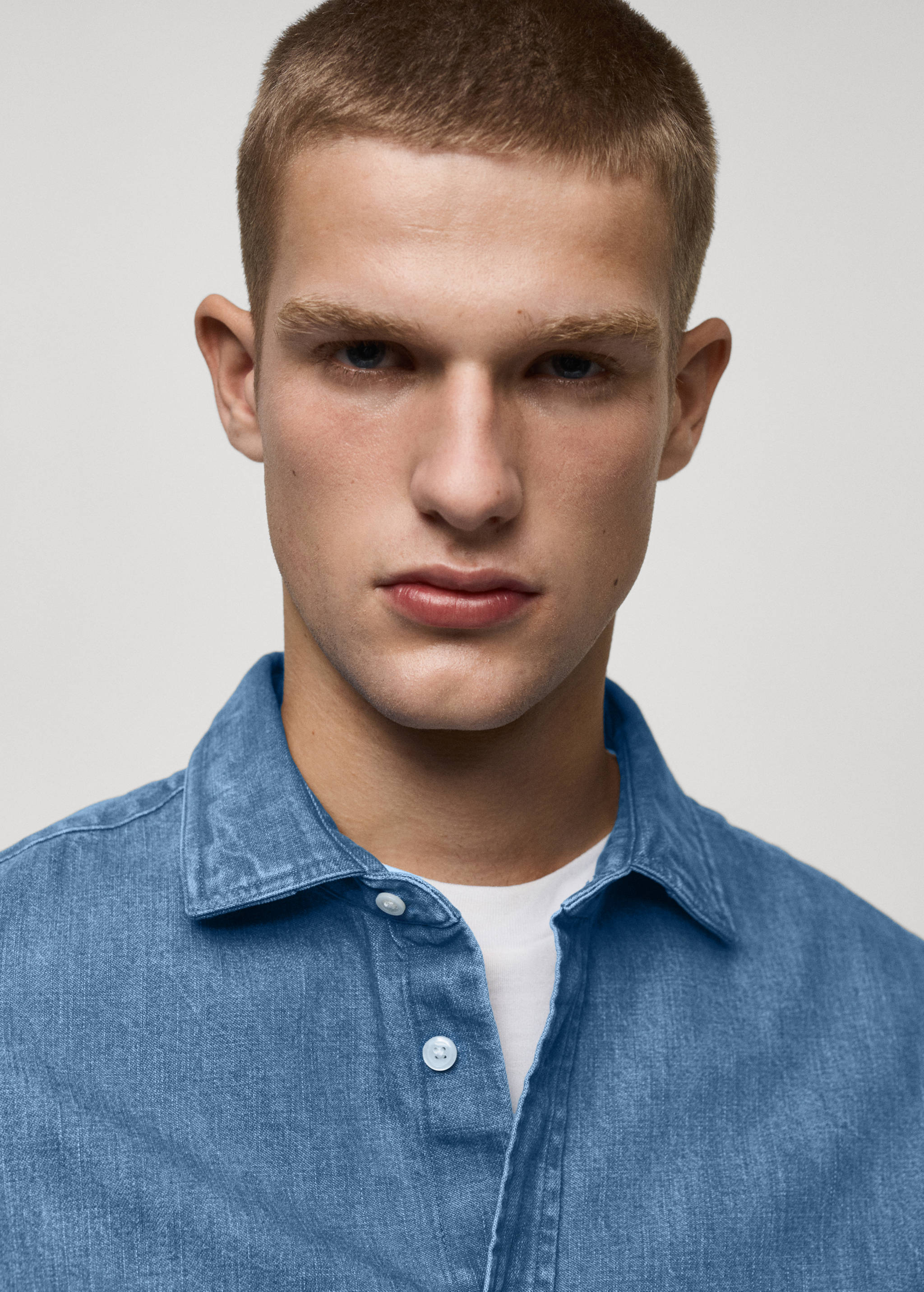 Regular fit denim shirt - Details of the article 1