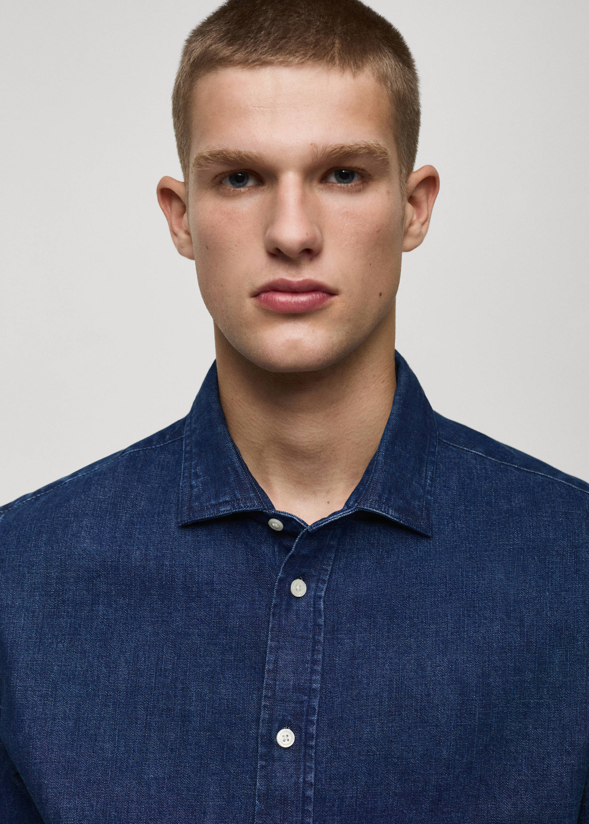 Regular fit denim shirt - Details of the article 1