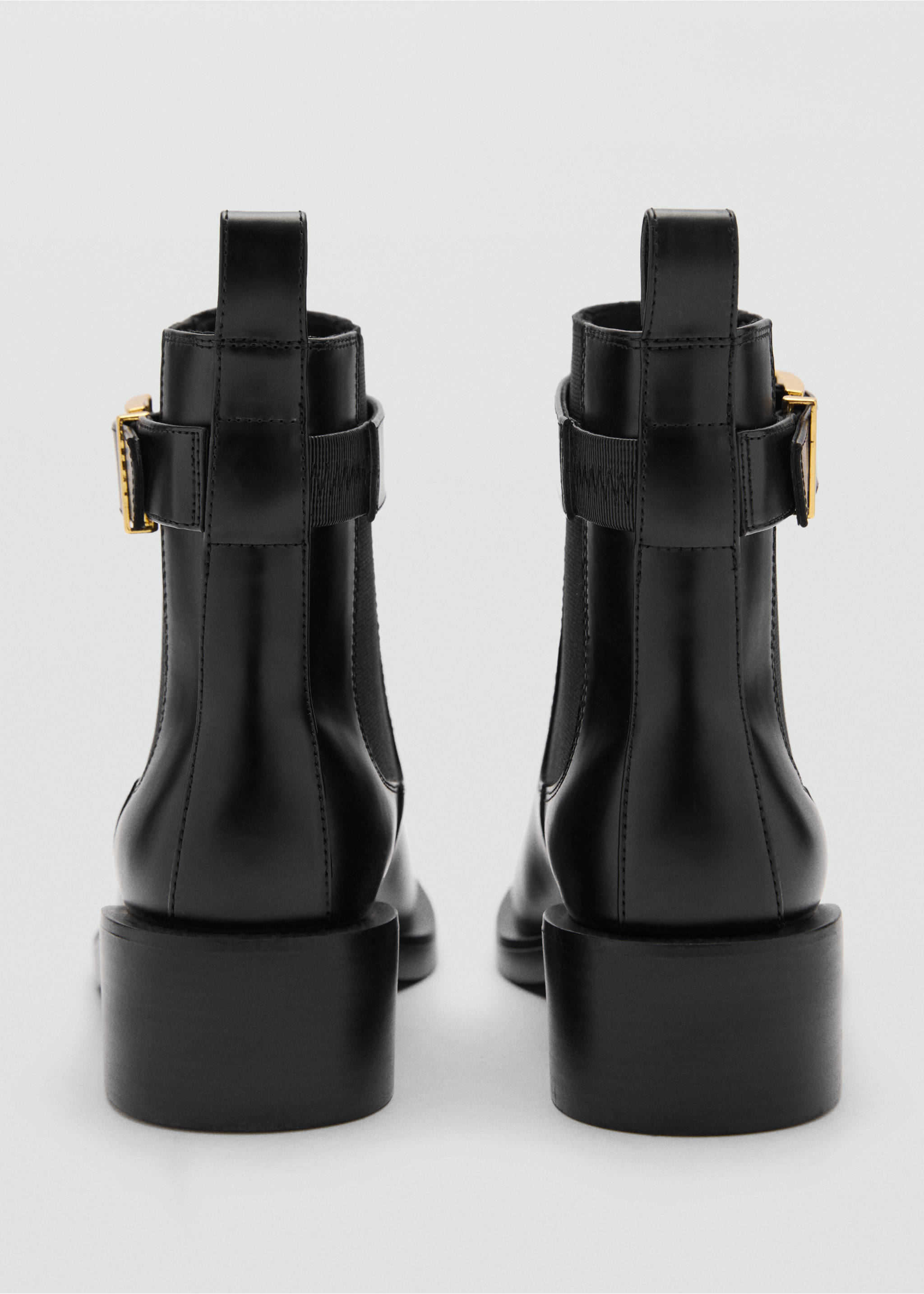 Botim de fivela com painel elástico - Pormenor do artigo 2, Preto. Ref: 77097925-00.