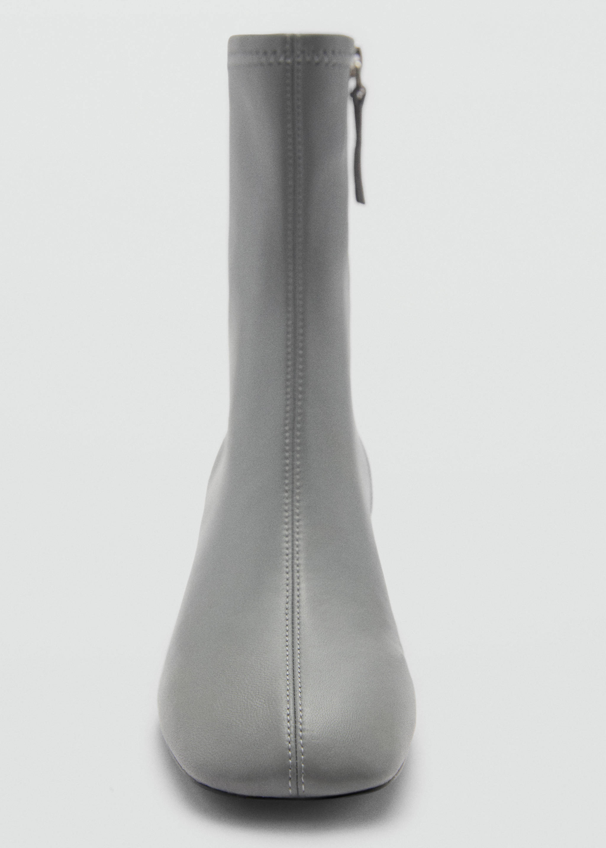 Squared toe leather ankle boots - Details of the article 2