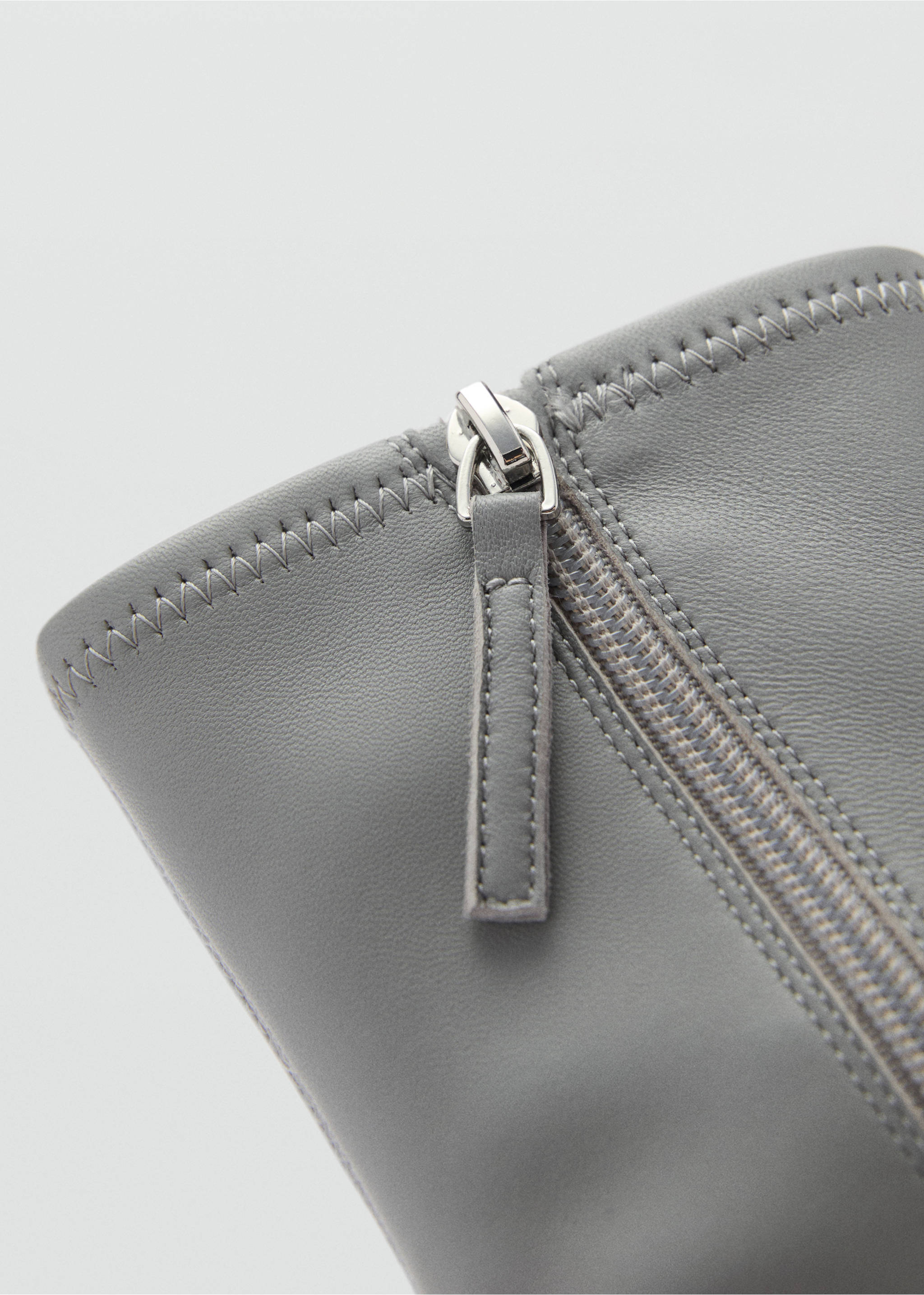 Squared toe leather ankle boots - Details of the article 3, Grey. Ref: 77097929-00.