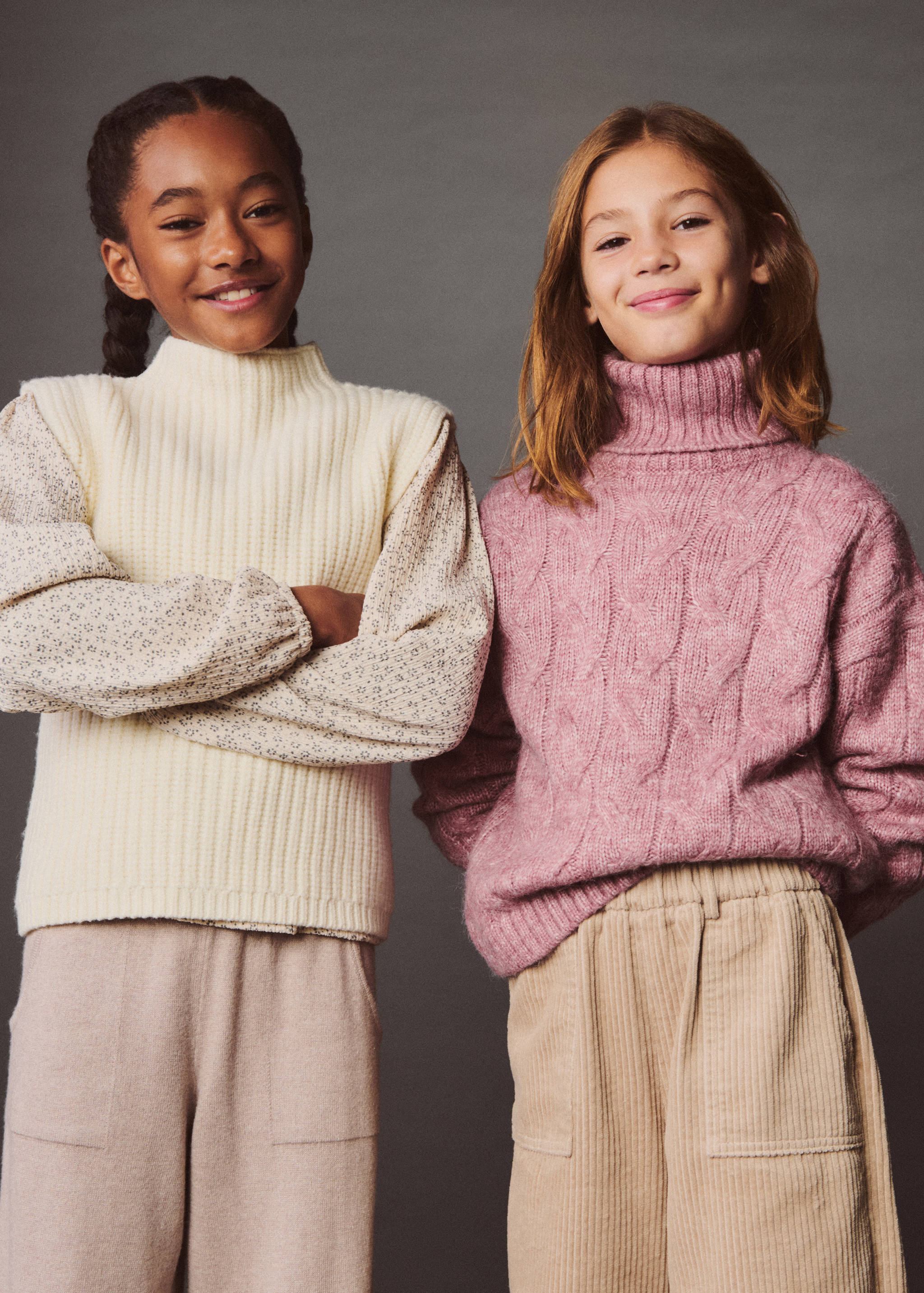 Úpletová vesta s výstřihem na knoflíčky - Detail zboží 6