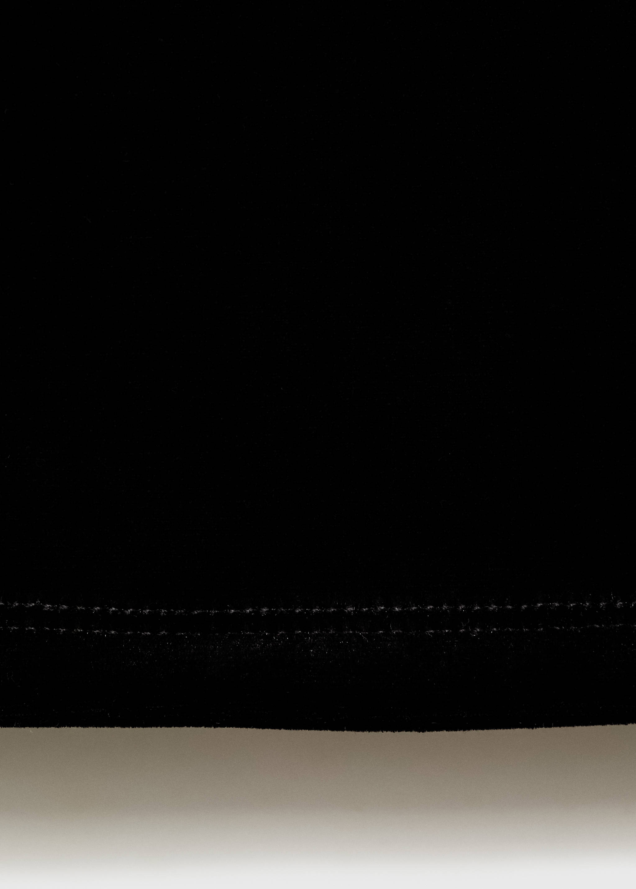 Asymmetric velvet top - Details of the article 0