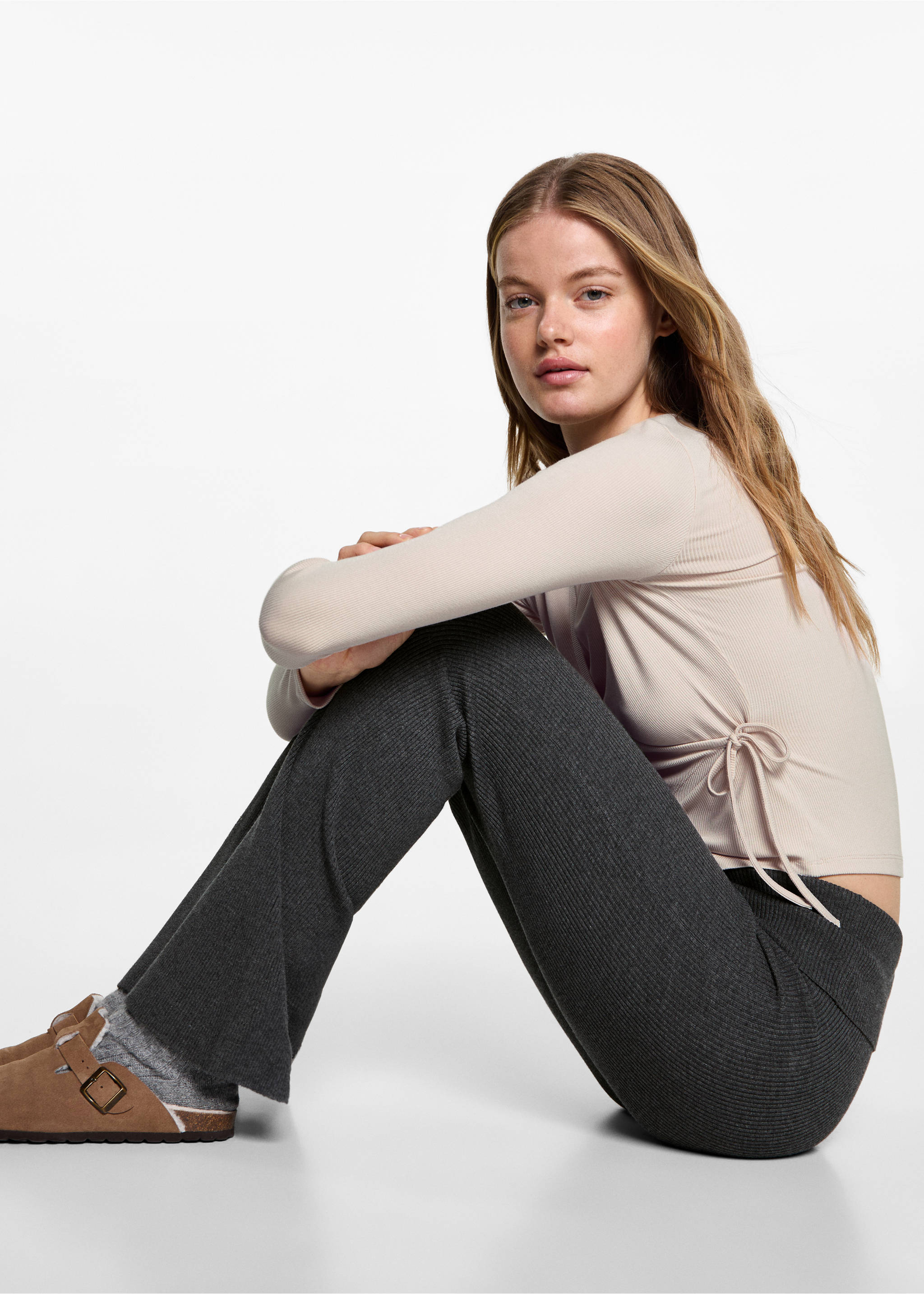 Utsvängda ribbade leggings - Detaljer om artikeln 2, Kol. Ref: 77098272-00.