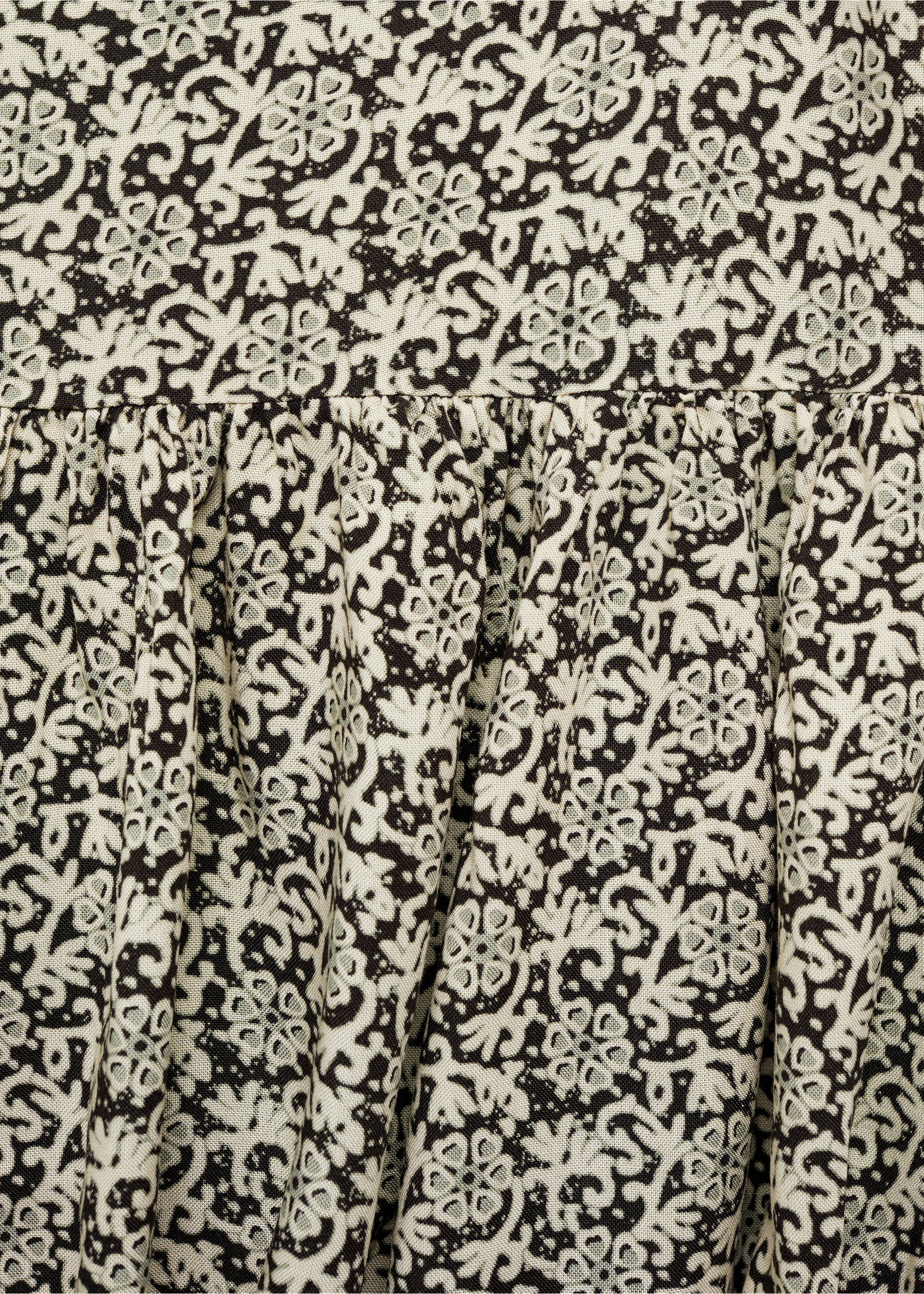 Floral-print balloon skirt - Details of the article 8, Black. Ref: 77098280-00.