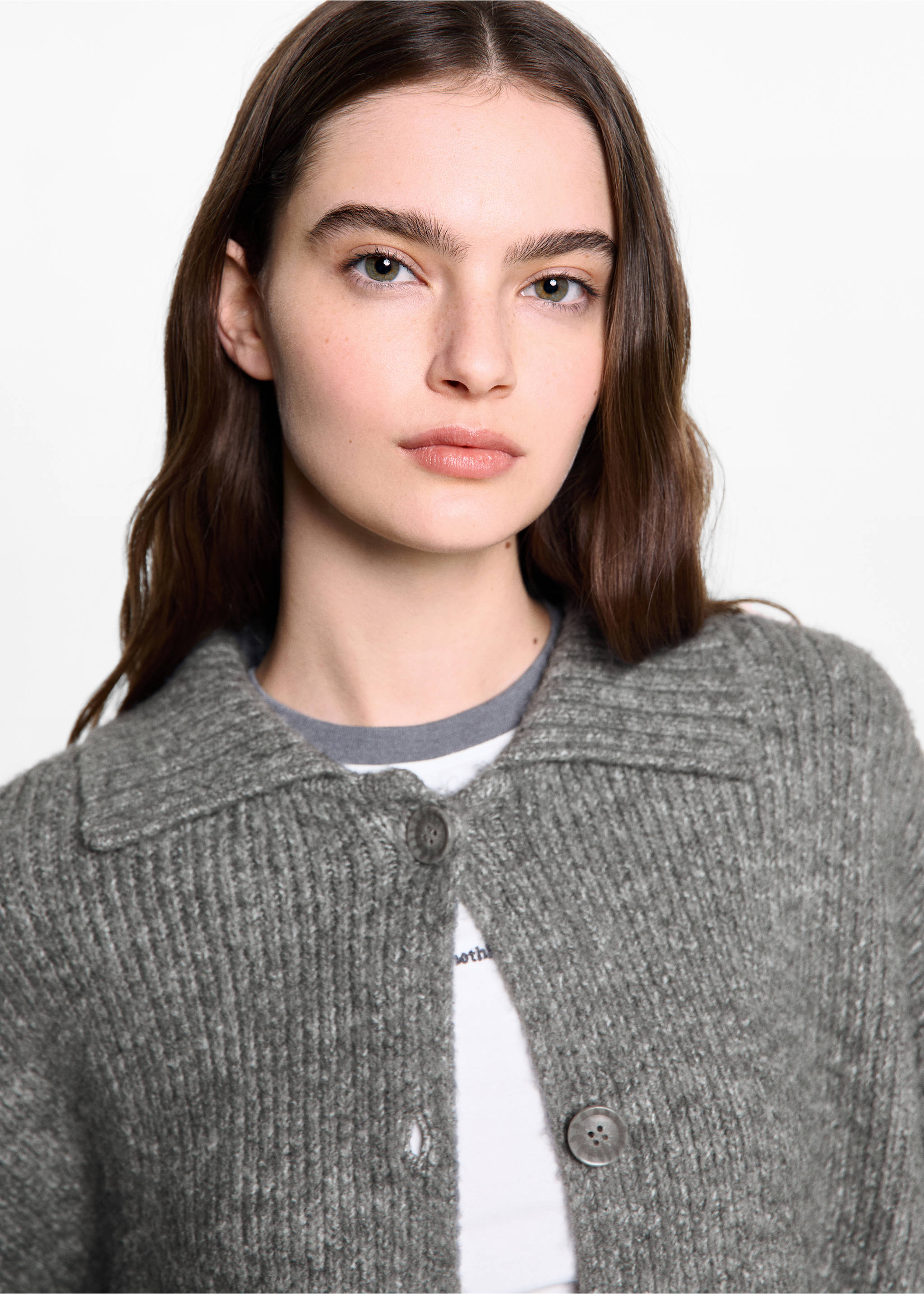 Cardigan col polo - Détail de l'article 1, Gris. Ref: 77098282-00.