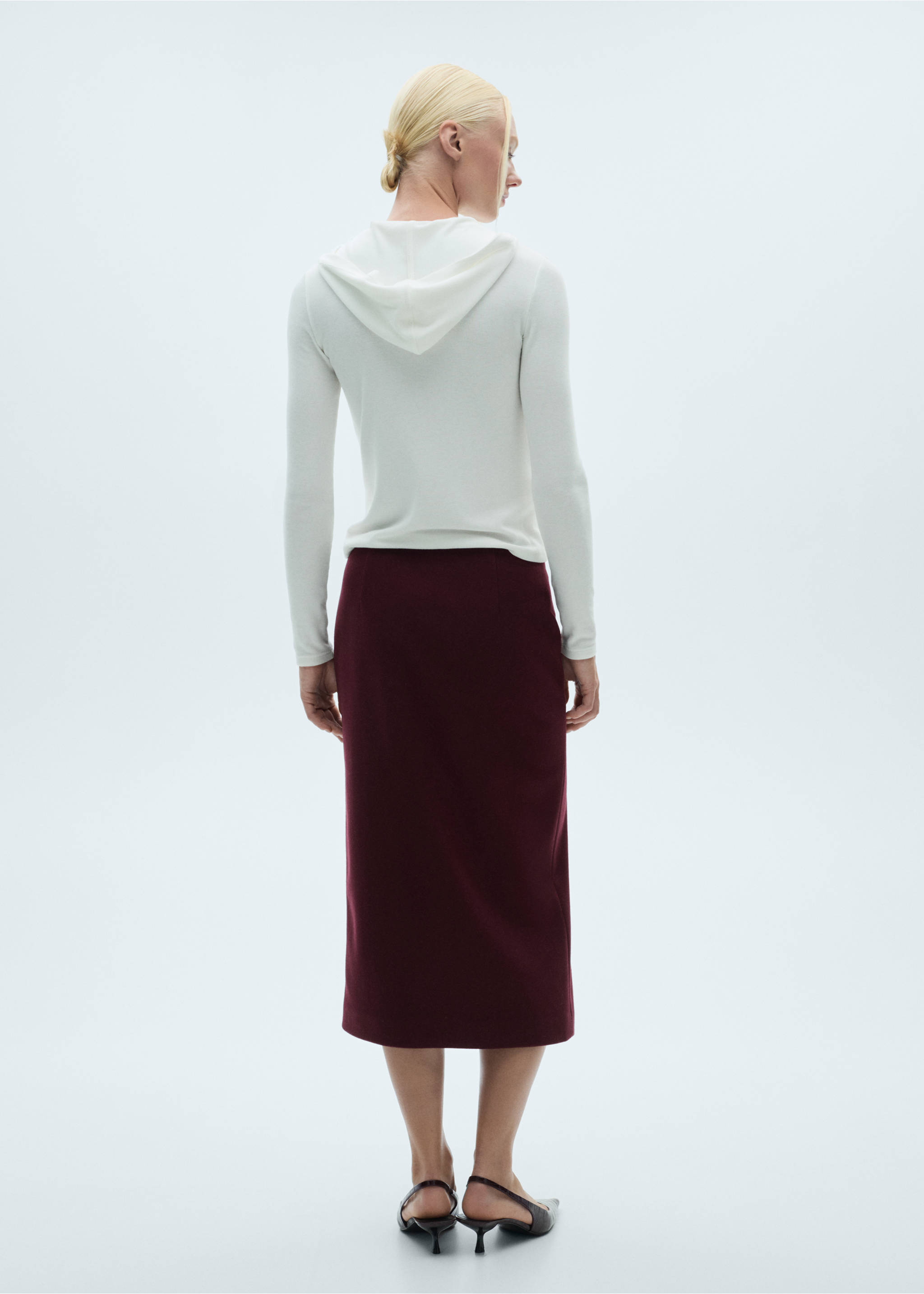 Wool skirt with slit - Reverse of the article, Burgundy. Ref: 77098283-00.