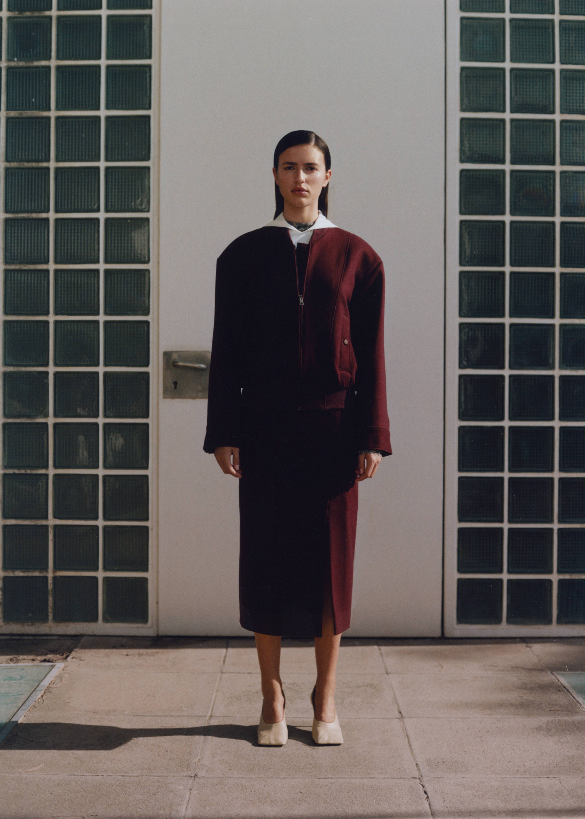 Wool skirt with slit - Details of the article 6