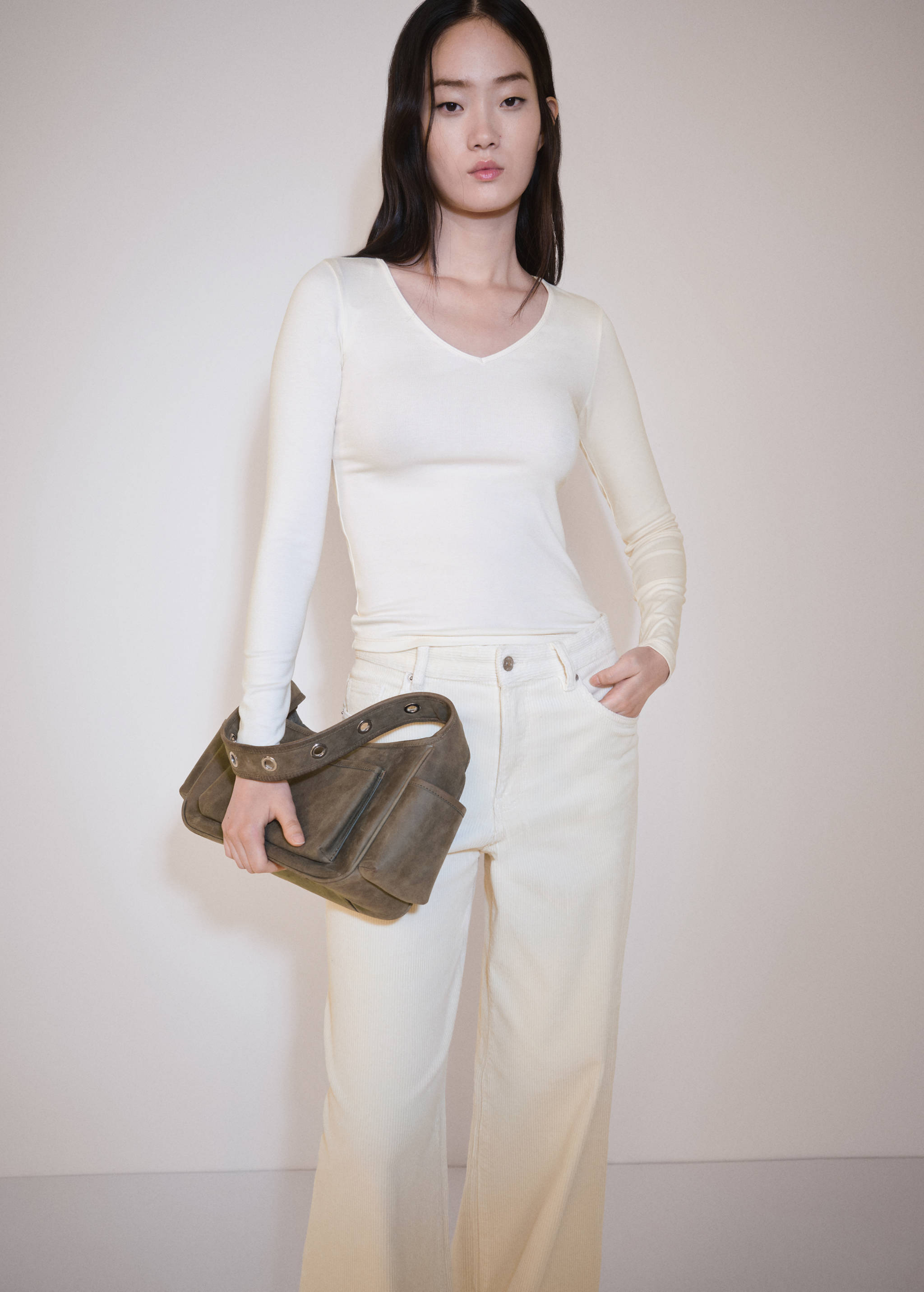 Long-sleeved V-neck T-shirt - Medium plane