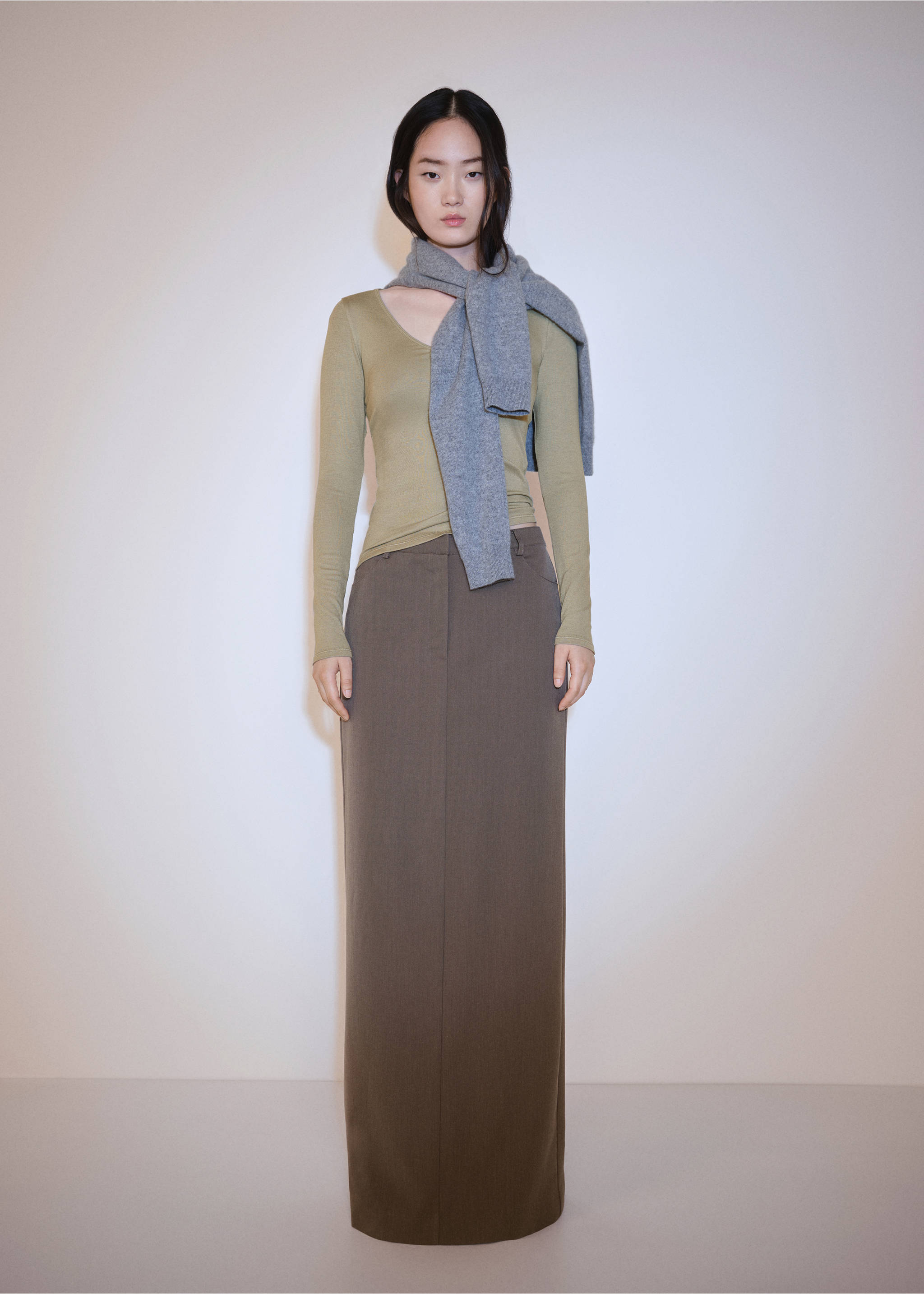 Camiseta manga larga cuello pico - Plano general, Verde pastel. Ref: 77098284-00.