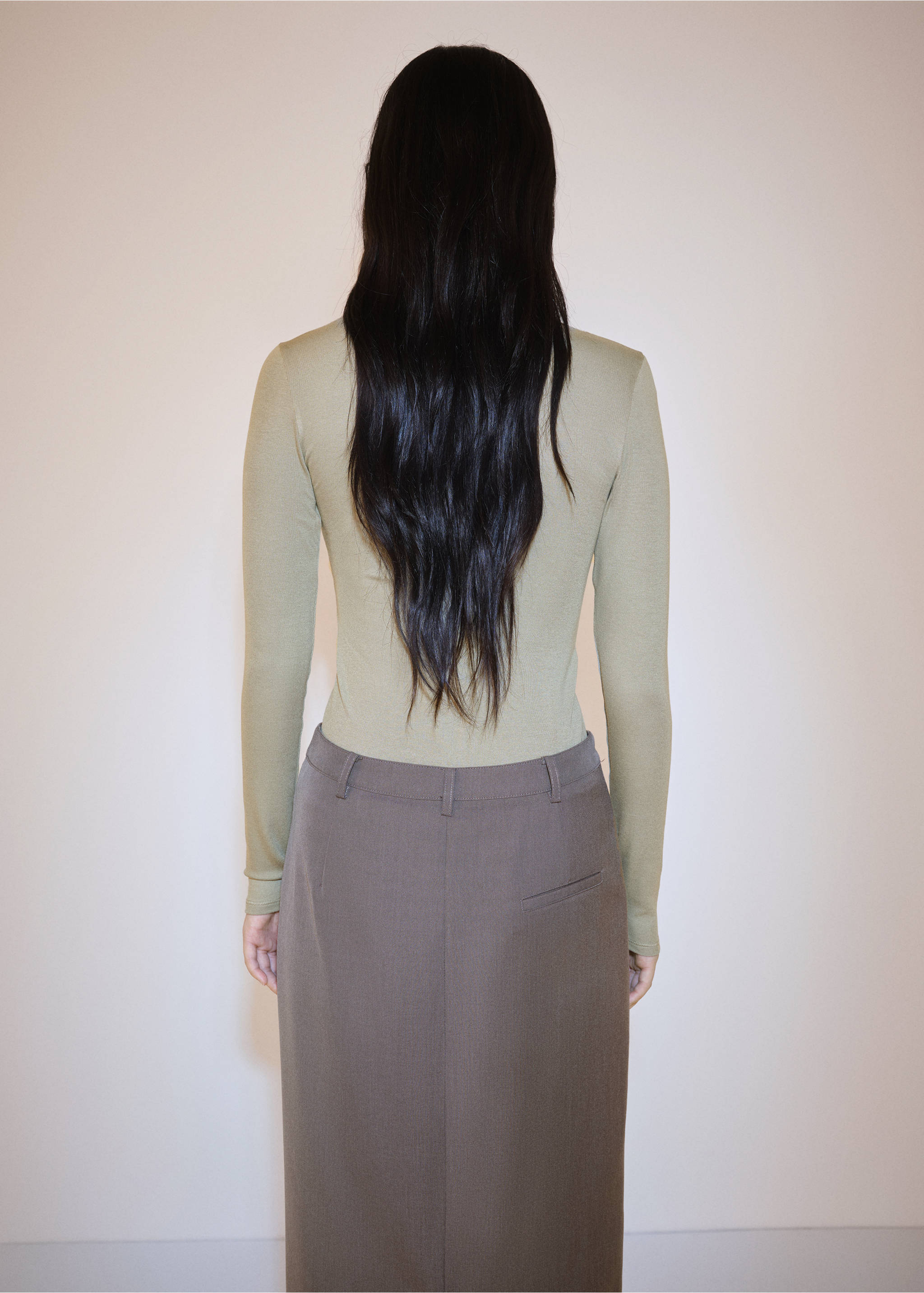 Camiseta manga larga cuello pico - Reverso del artículo, Verde pastel. Ref: 77098284-00.