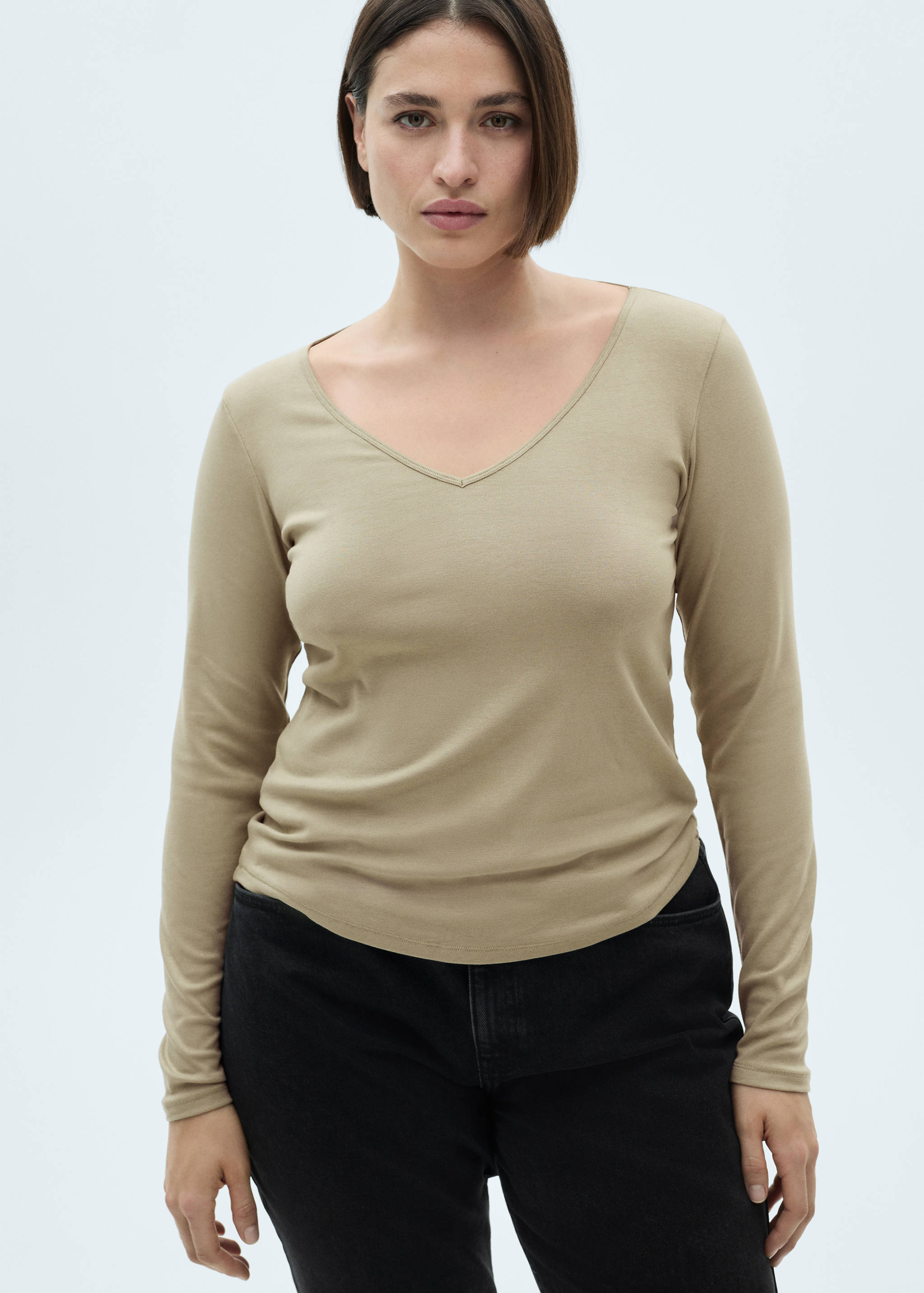 Long-sleeved V-neck T-shirt - Details of the article 5