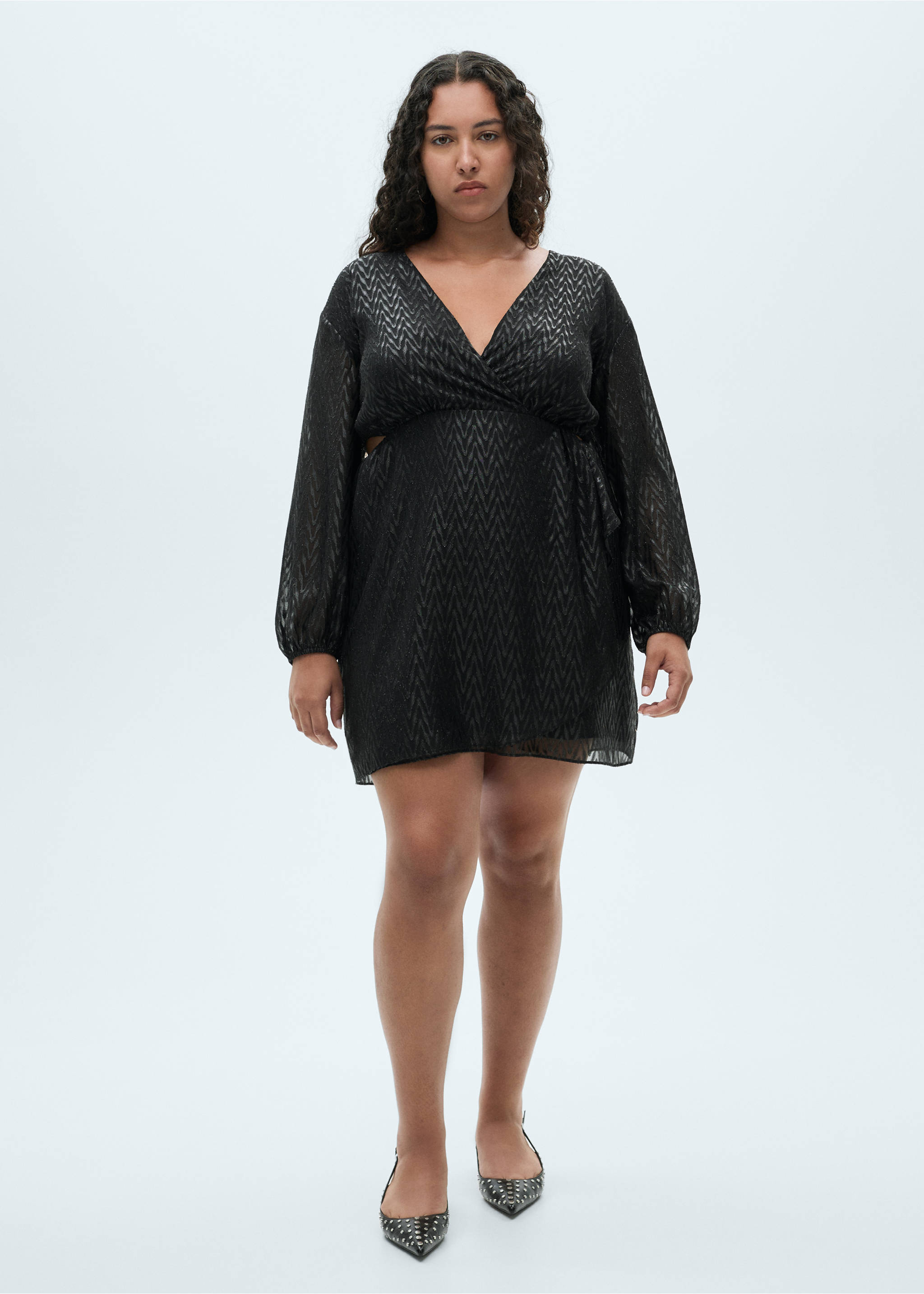 Wrap dress with side slits - Details of the article 3, Black. Ref: 77099065-00.