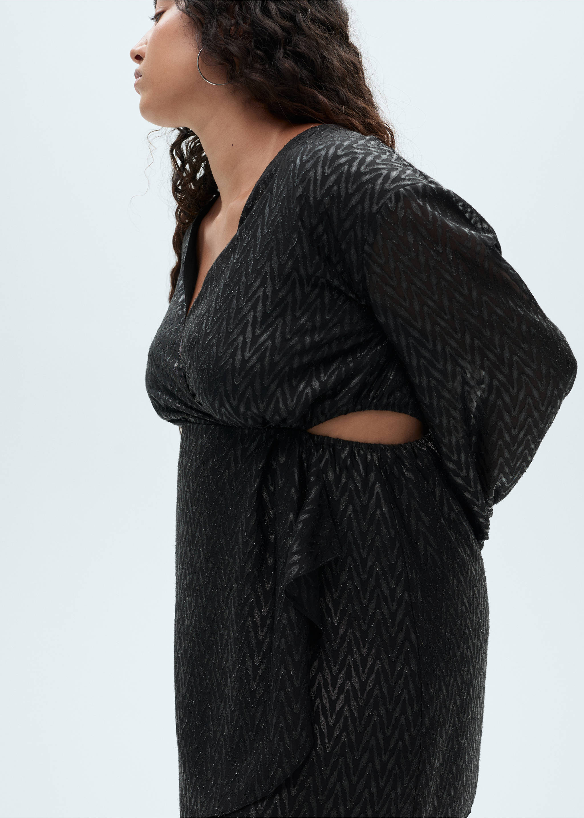 Wrap dress with side slits - Details of the article 5, Black. Ref: 77099065-00.