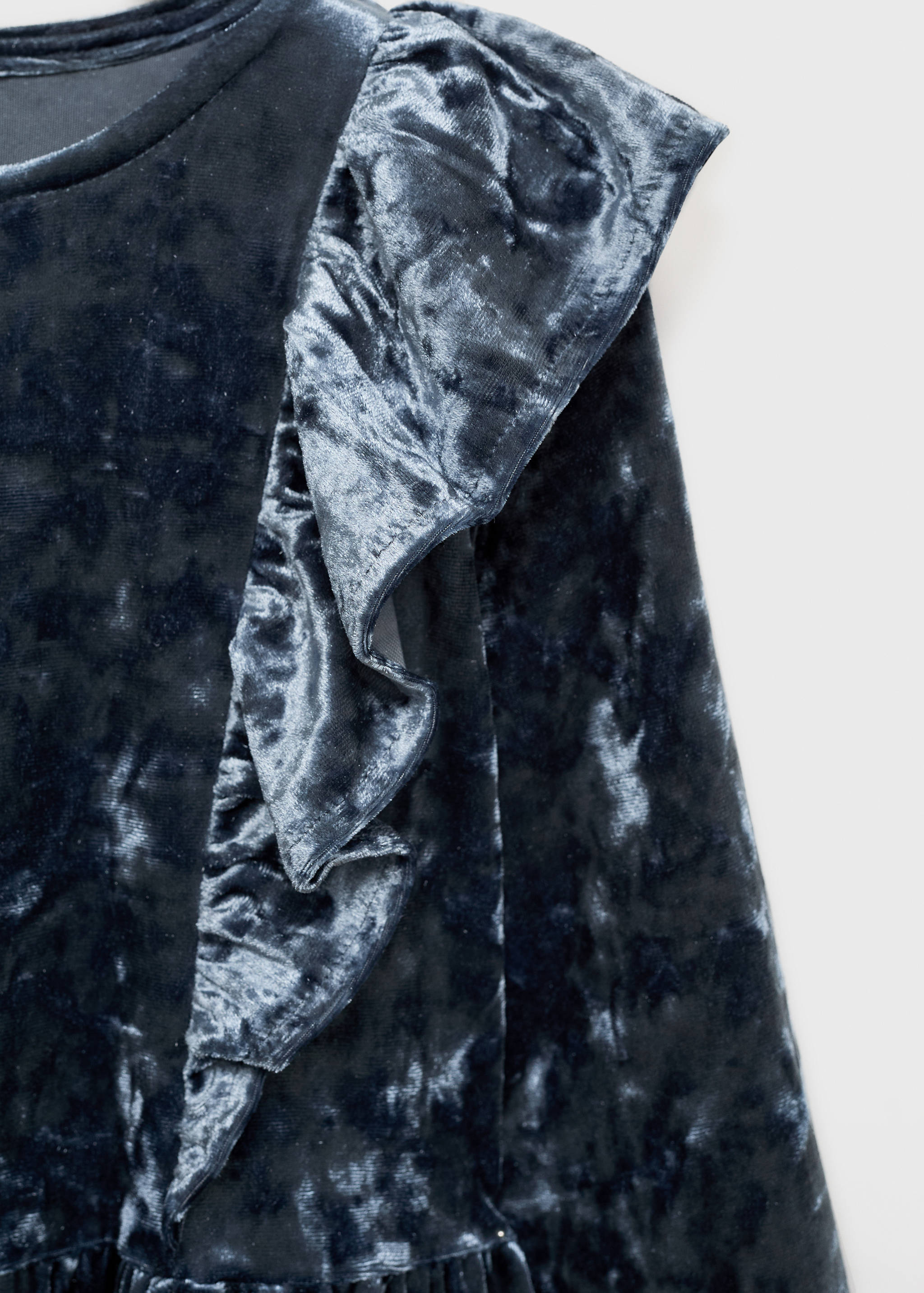 Samtkleid mit Volant-Details - Detail des Artikels 8
