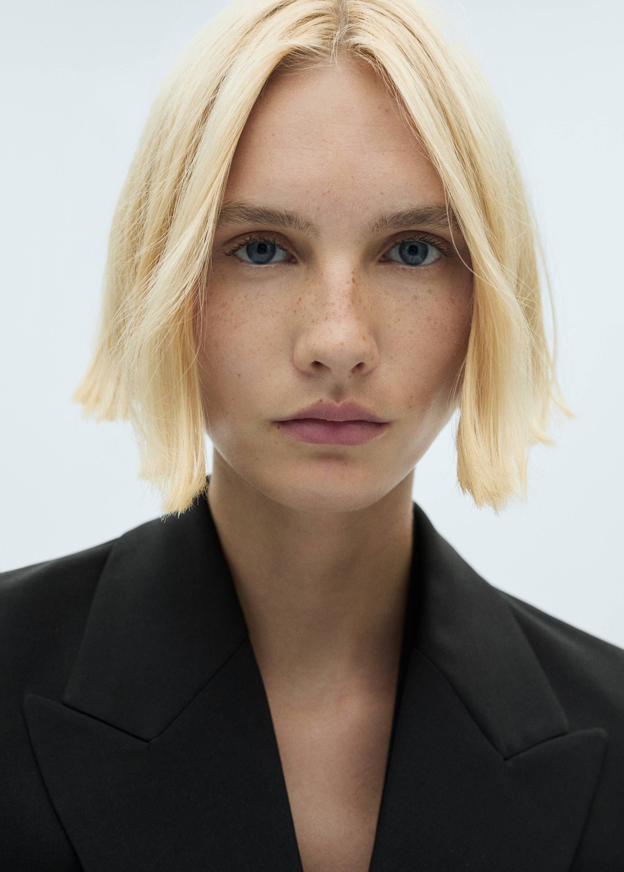 Rövidre vágott blézer dupla gombolással - A termék adatai 1