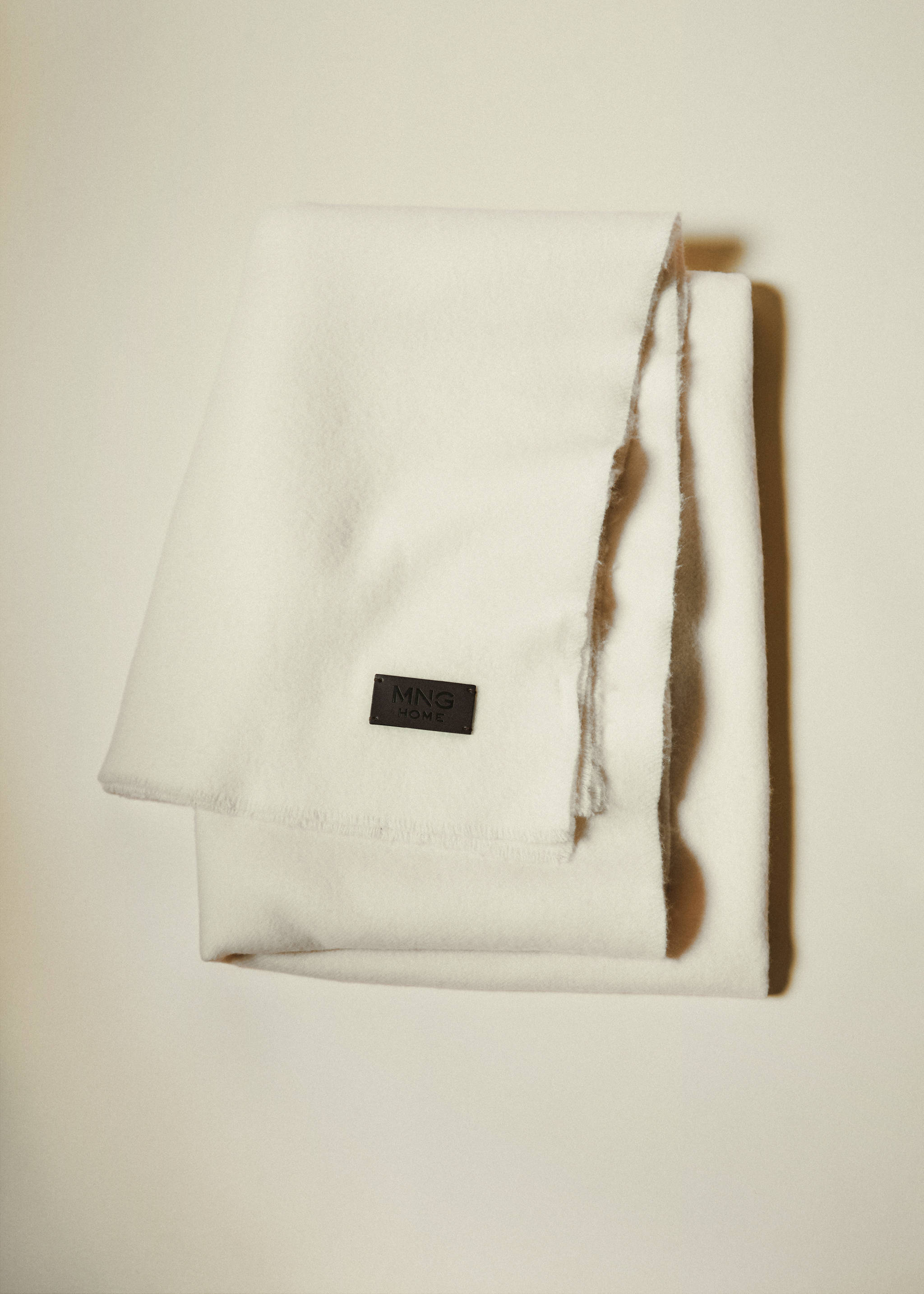 Soft wool and cashmere blanket - Details of the article 7