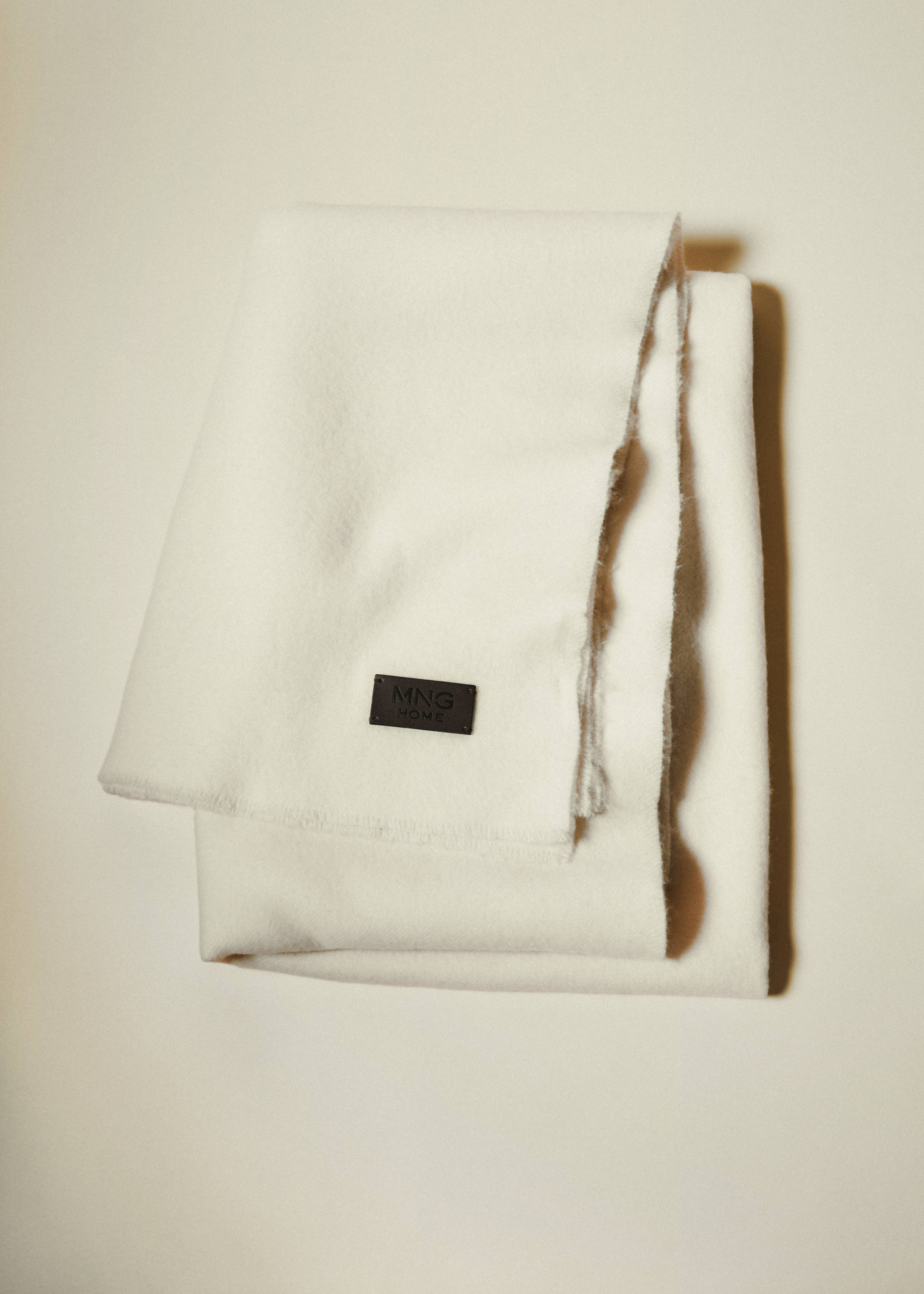 Soft wool and cashmere blanket - Details of the article 5, Off White. Ref: 77106317-00.
