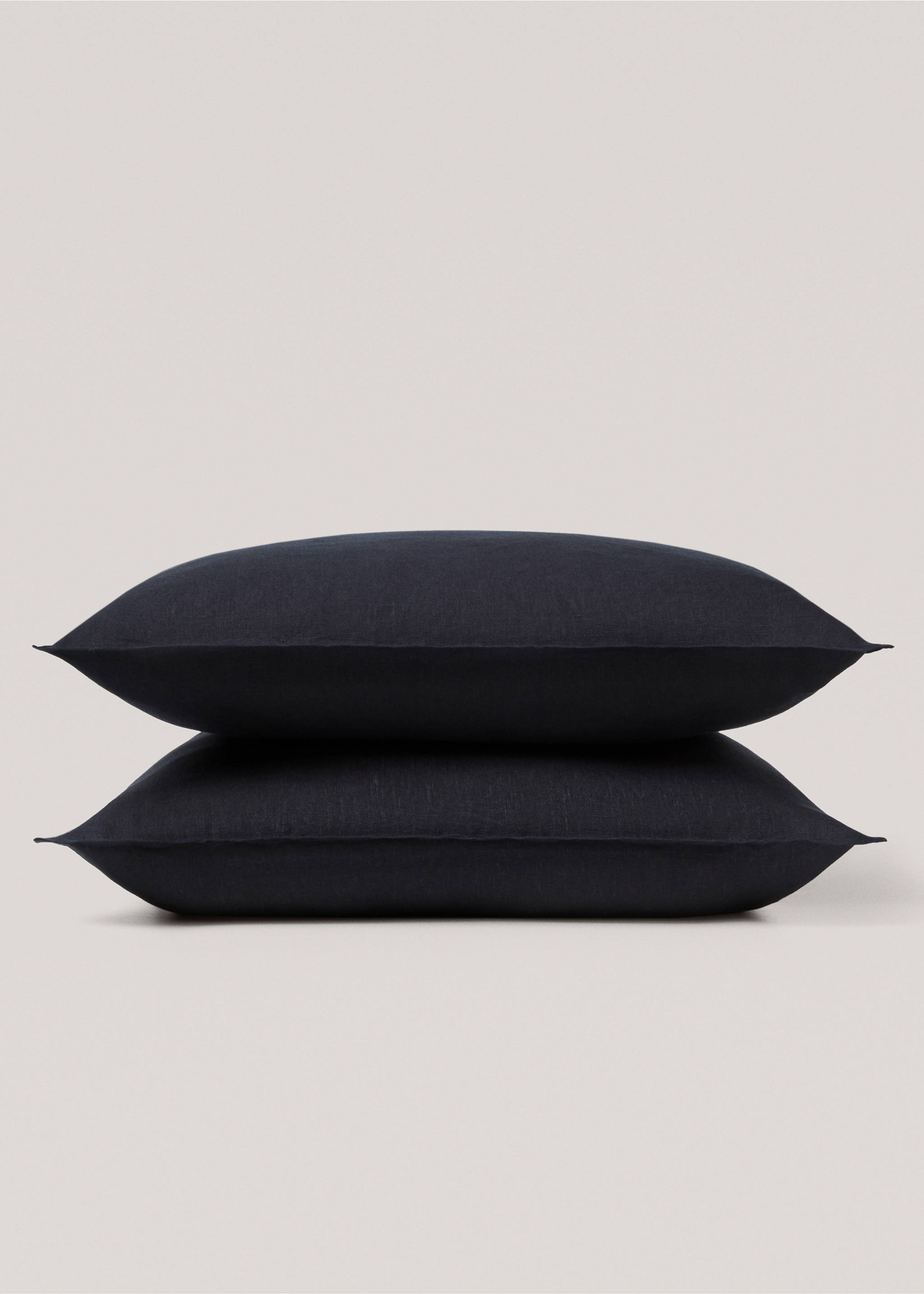 Housse de coussin 100 % lin 60x60 cm - Détail de l'article 1, Bleu marine foncé. Ref: 77136318-00.