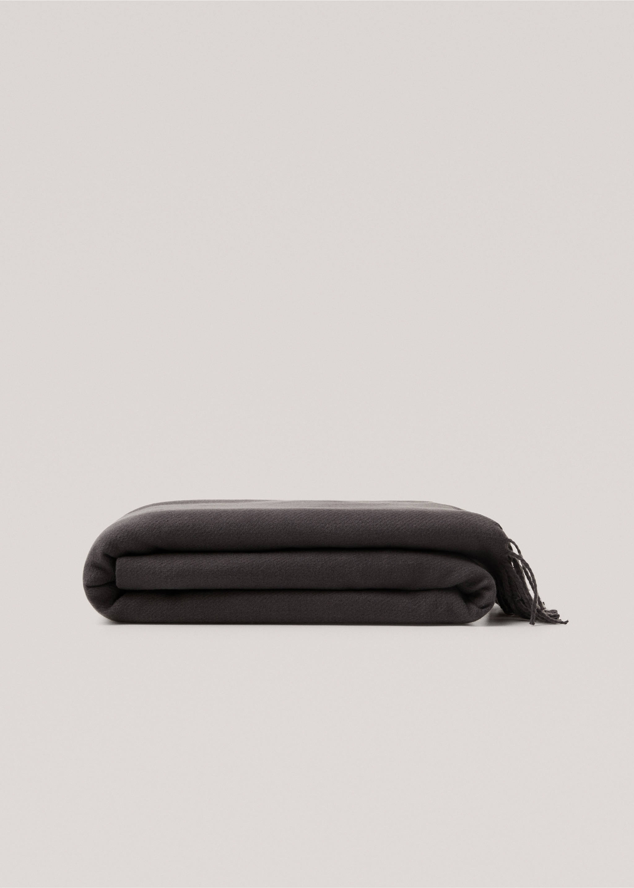 Fringed soft blanket - Article without model, Charcoal. Ref: 77146310-00.