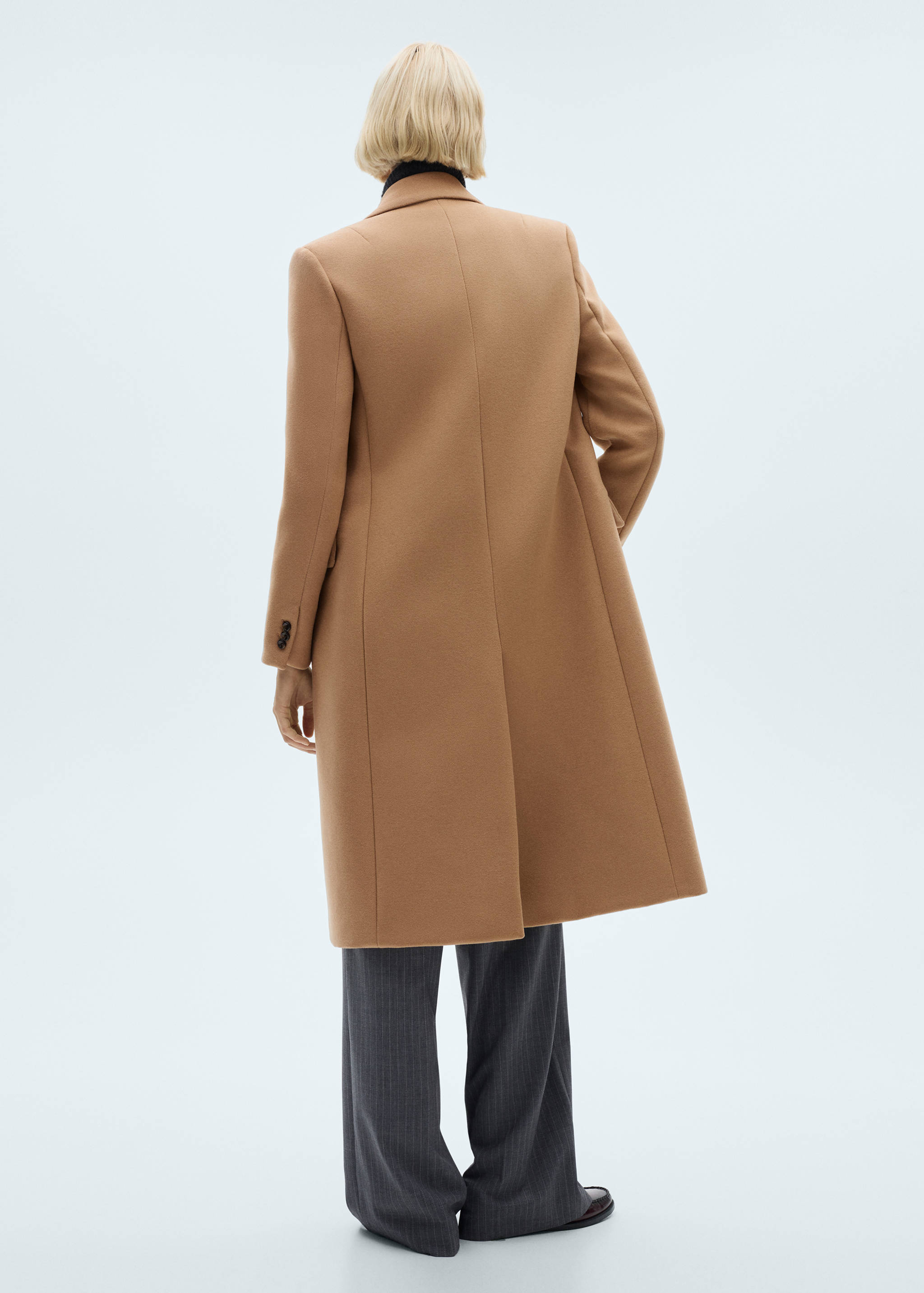 Midi-jas van scheerwol - Achterkant van het artikel