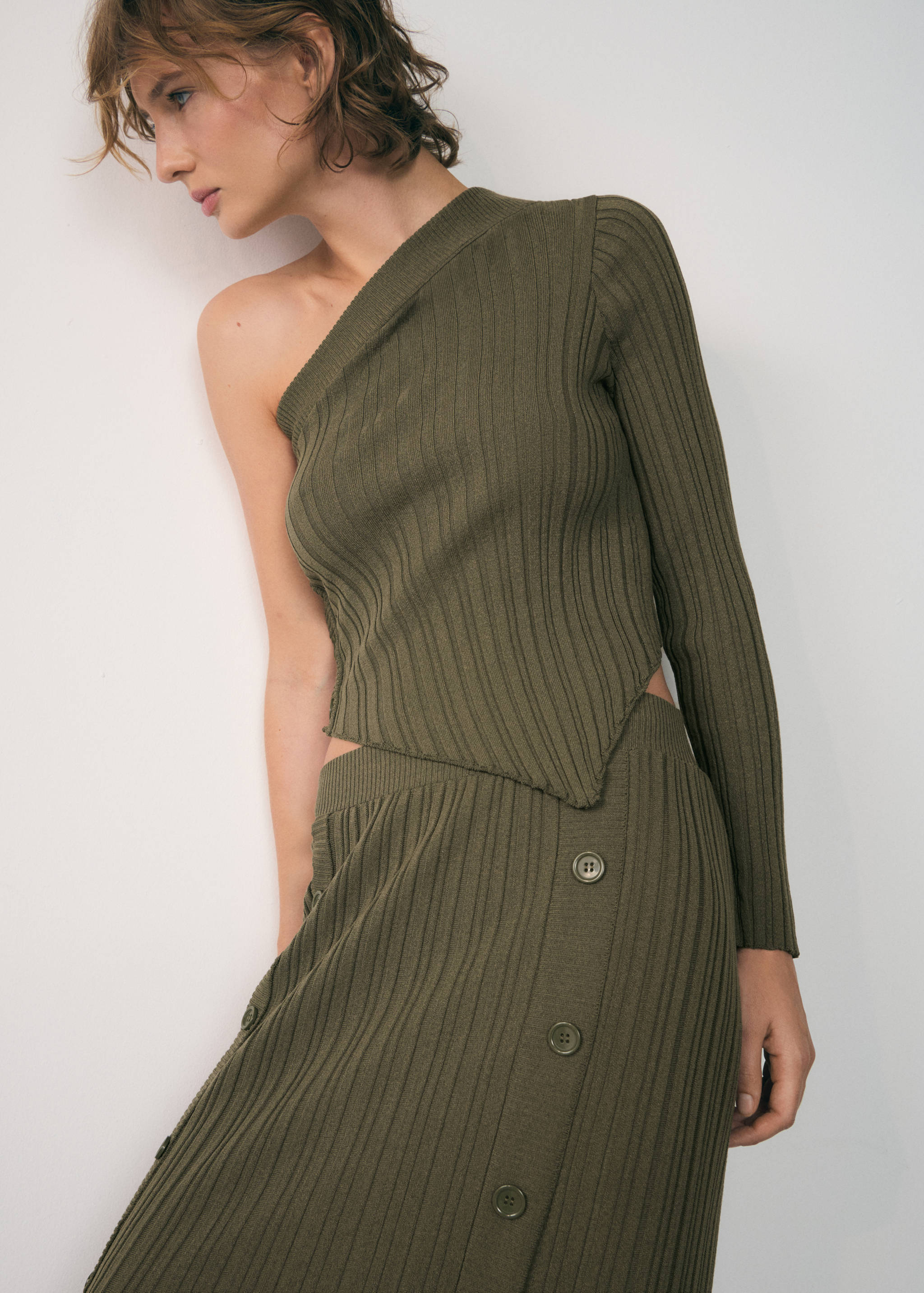 Ribbed Asymmetric sweater - Medium plane