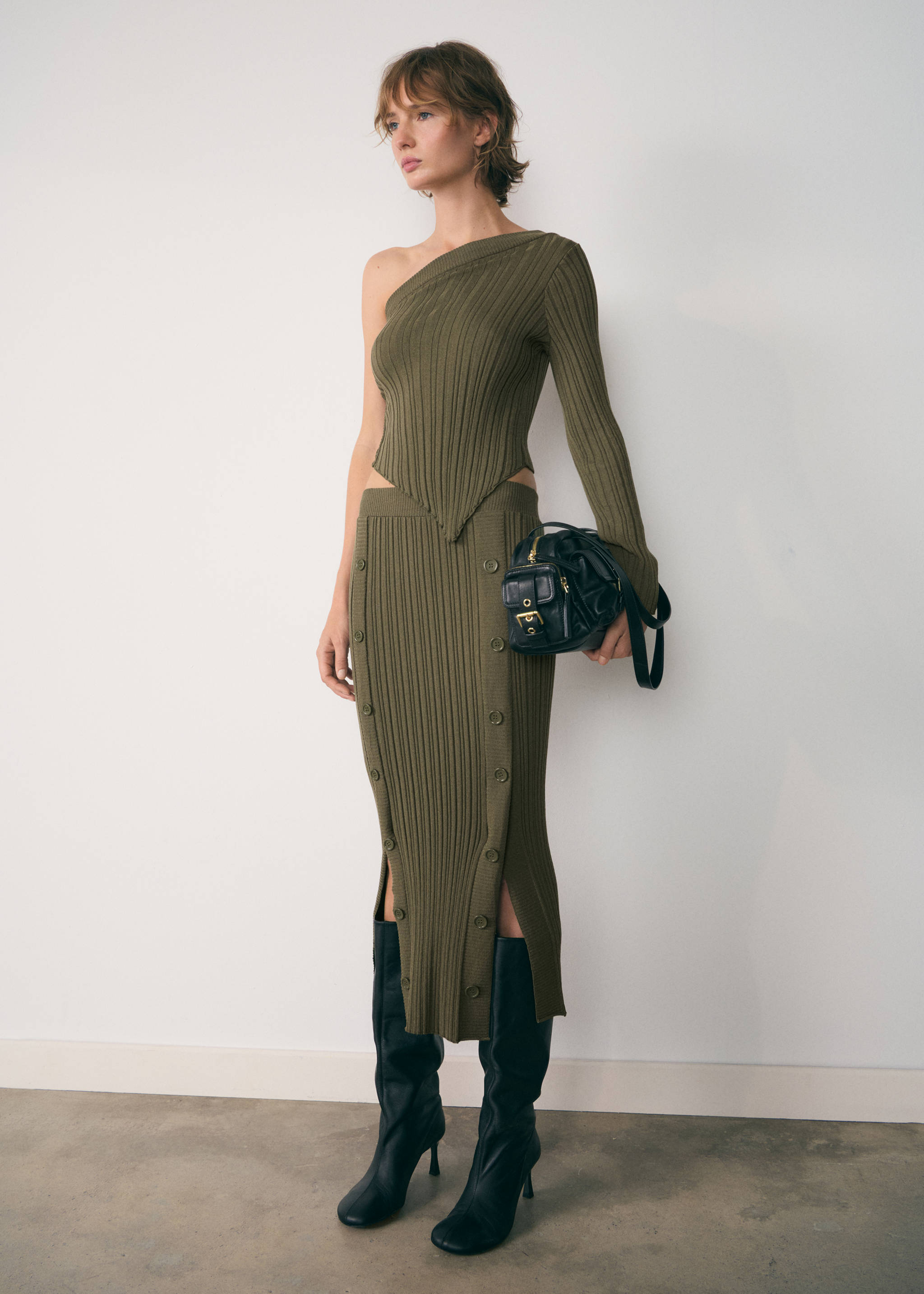 Gebreide rok met knopen - Overzichtstekening