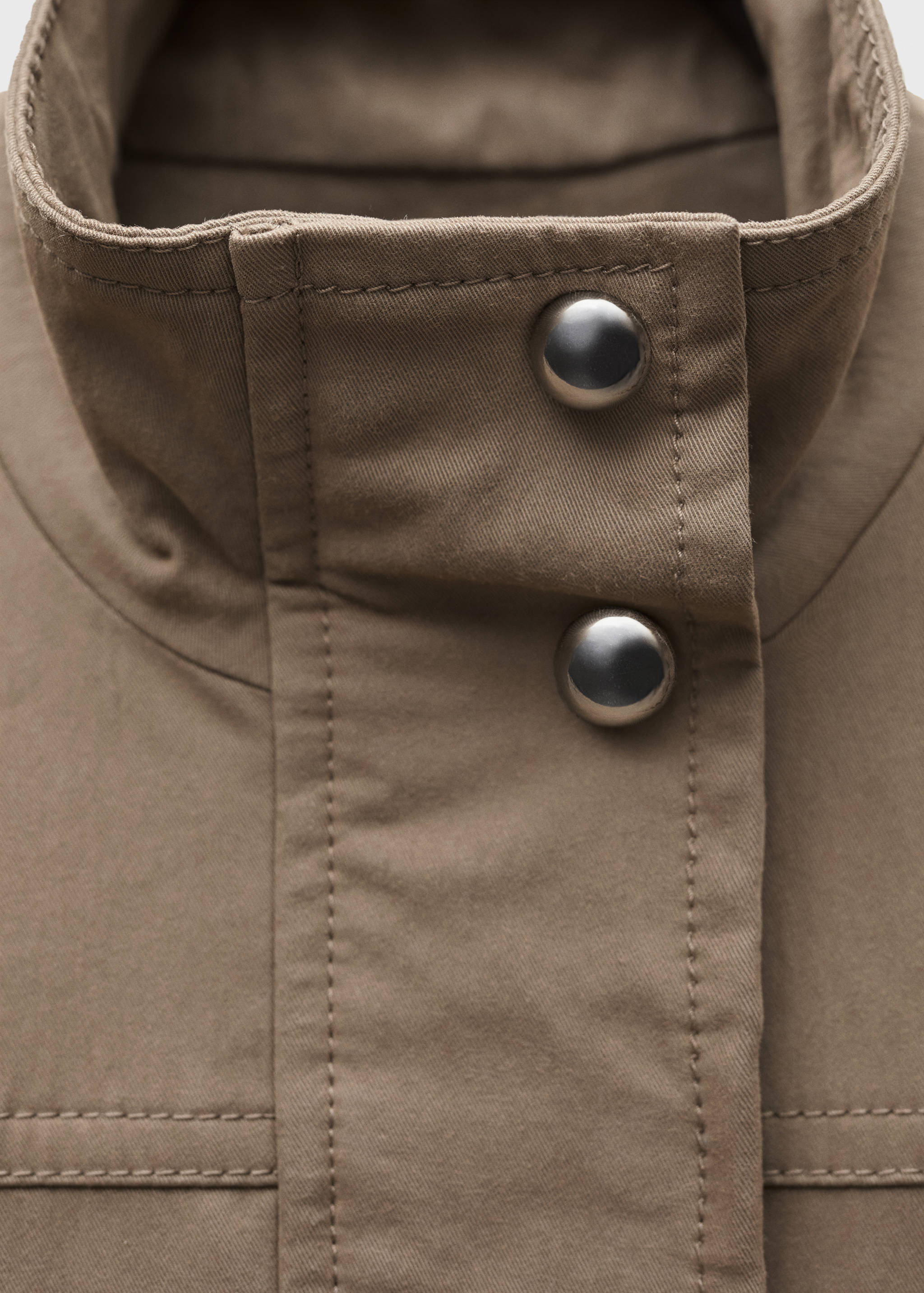 Parka met zakken en hoge kraag - Detail van het artikel 9